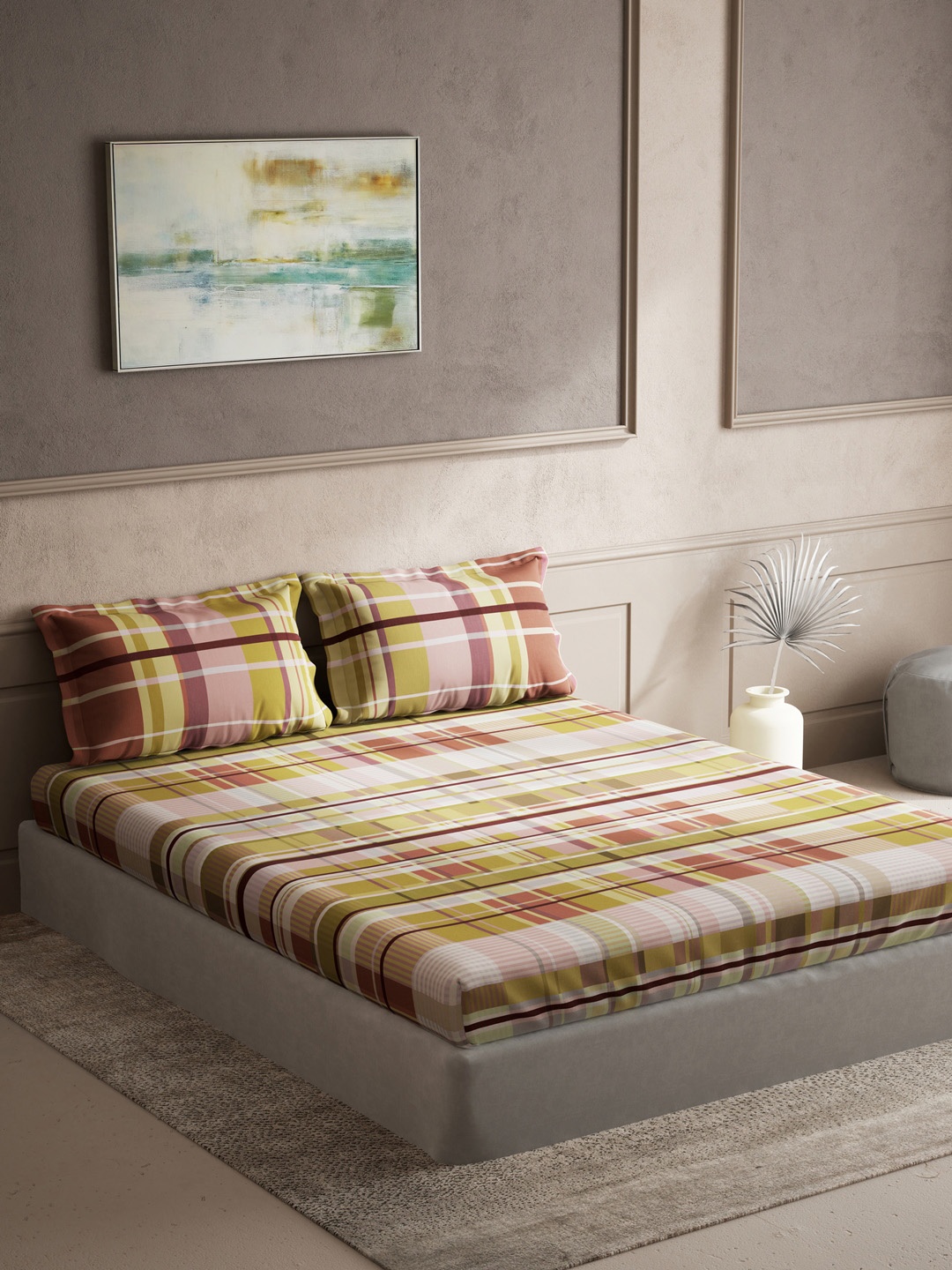 DDecor Pink & Maroon Geometric 150 TC Cotton King Bedsheet with 2 Pillow Covers