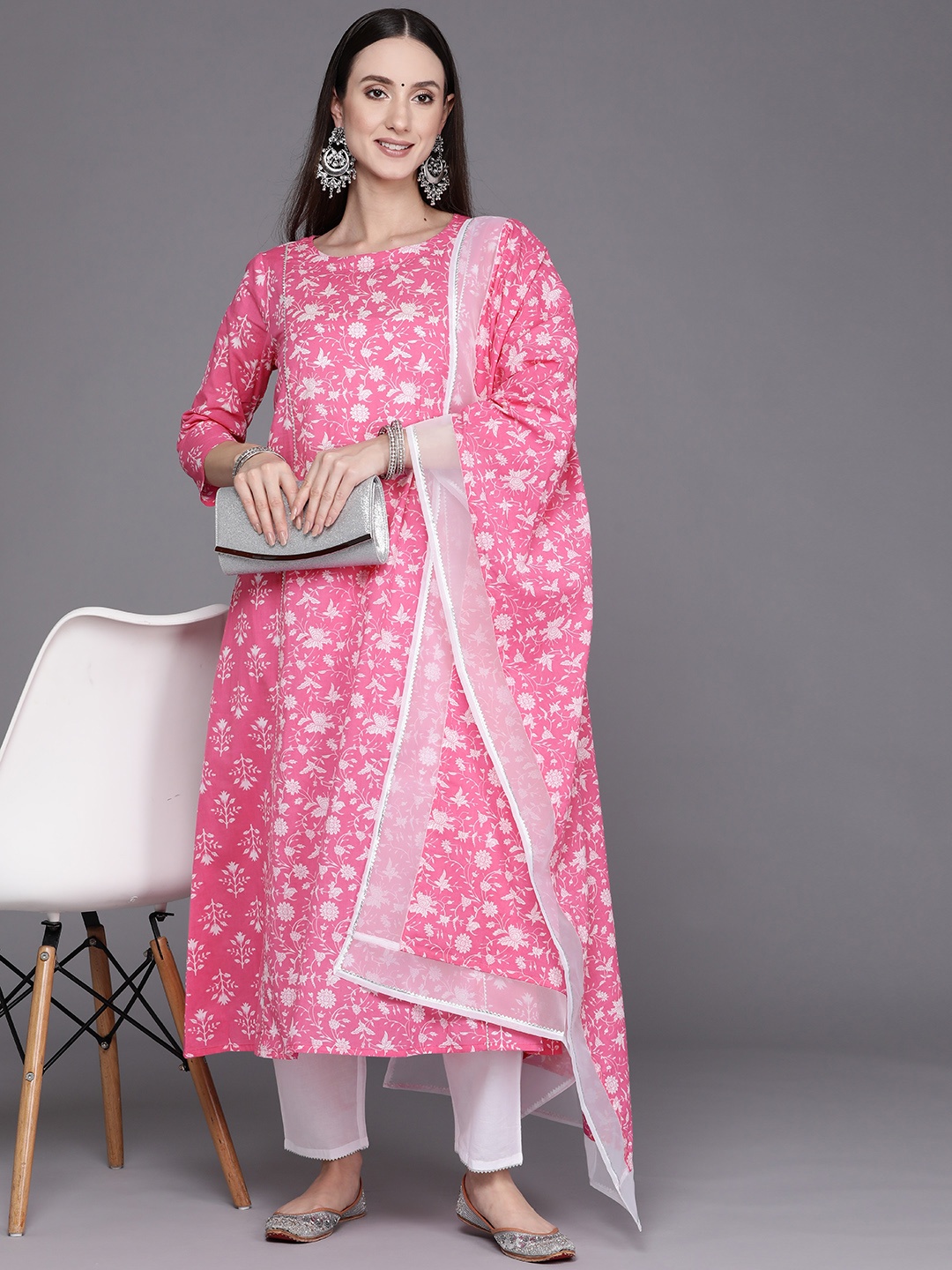 Indo Era Women Pink & White Floral Printed Pure Cotton Kurta with Trousers & Dupatta
Indo Era Women Pink & White Floral Printed Pure Cotton Kurta with Trousers & Dupatta