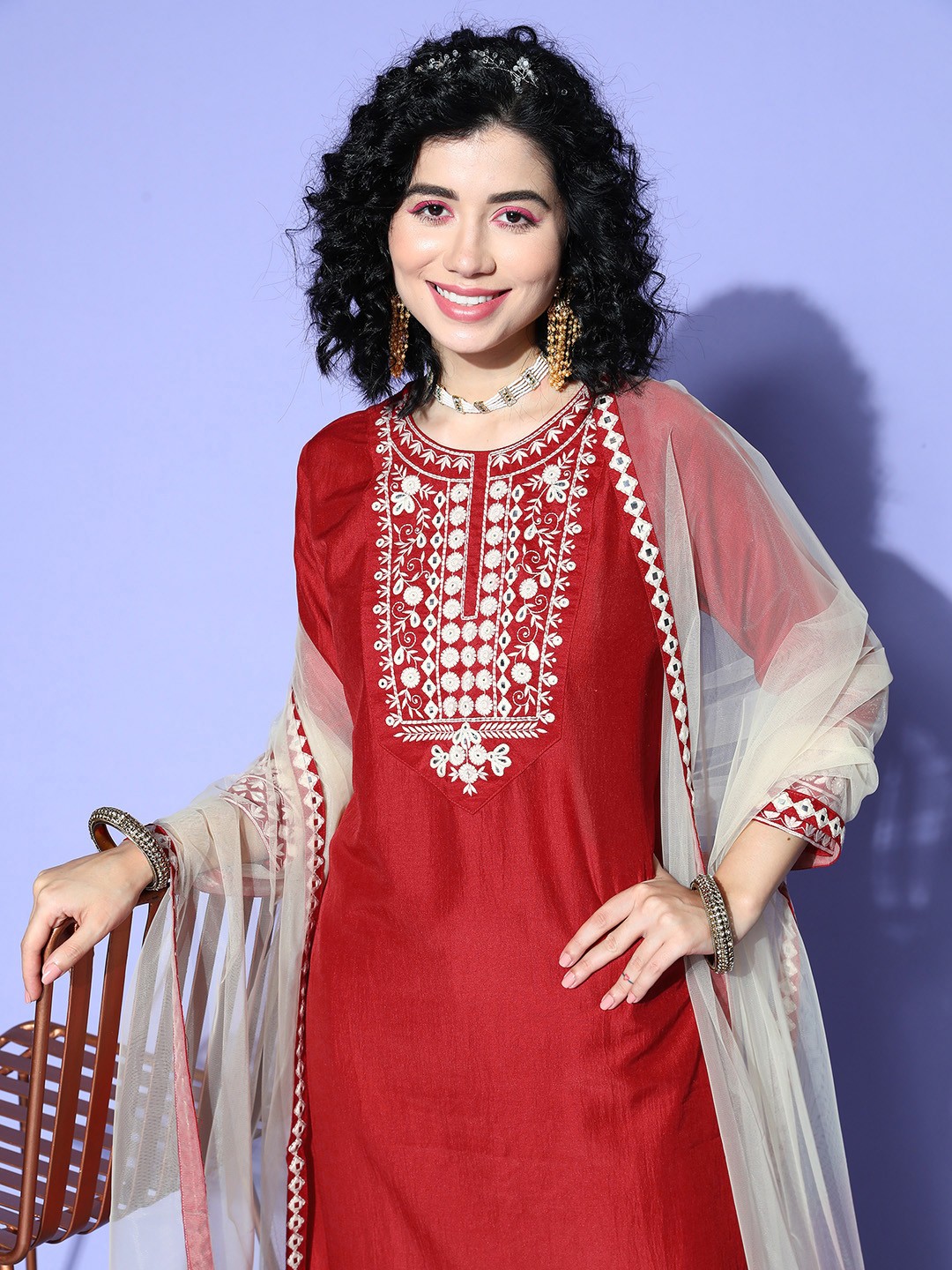 Indo Era Women Maroon Floral Embroidered Mirror Work Kurta with Trousers & With Dupatta
Indo Era Women Maroon Floral Embroidered Mirror Work Kurta with Trousers & With Dupatta