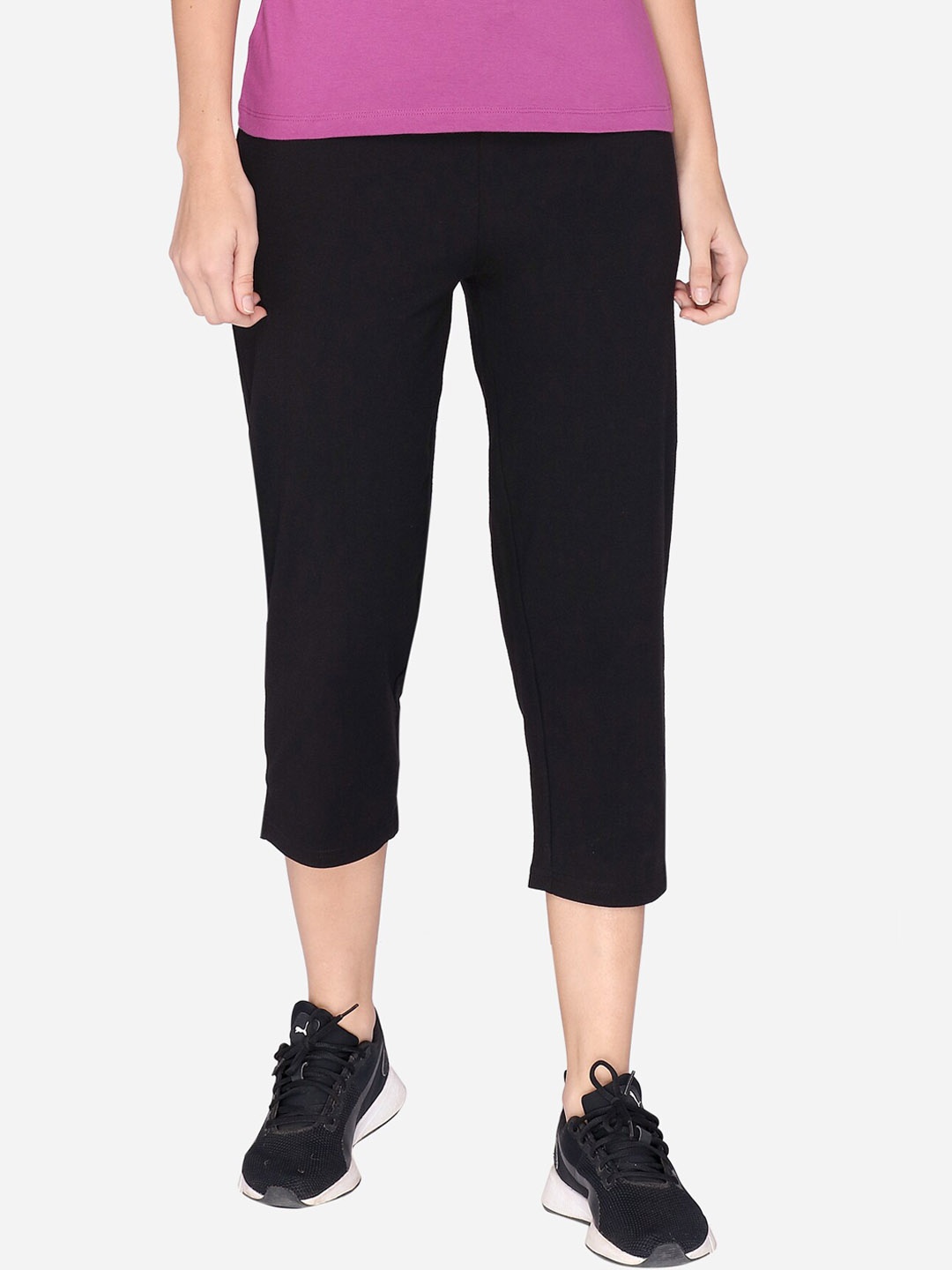 VStar Women Plus Size Black Solid Moisture Wicking Cotton Three-Fourth Length Trackers
VStar Women Plus Size Black Solid Moisture Wicking Cotton Three-Fourth Length Trackers