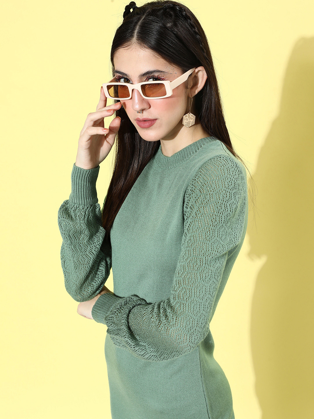 4WRD by Dressberry Women Green Solid Self-Design Open-Knitted Bodycon Sweater Dress 
4WRD by Dressberry Women Green Solid Self-Design Open-Knitted Bodycon Sweater Dress