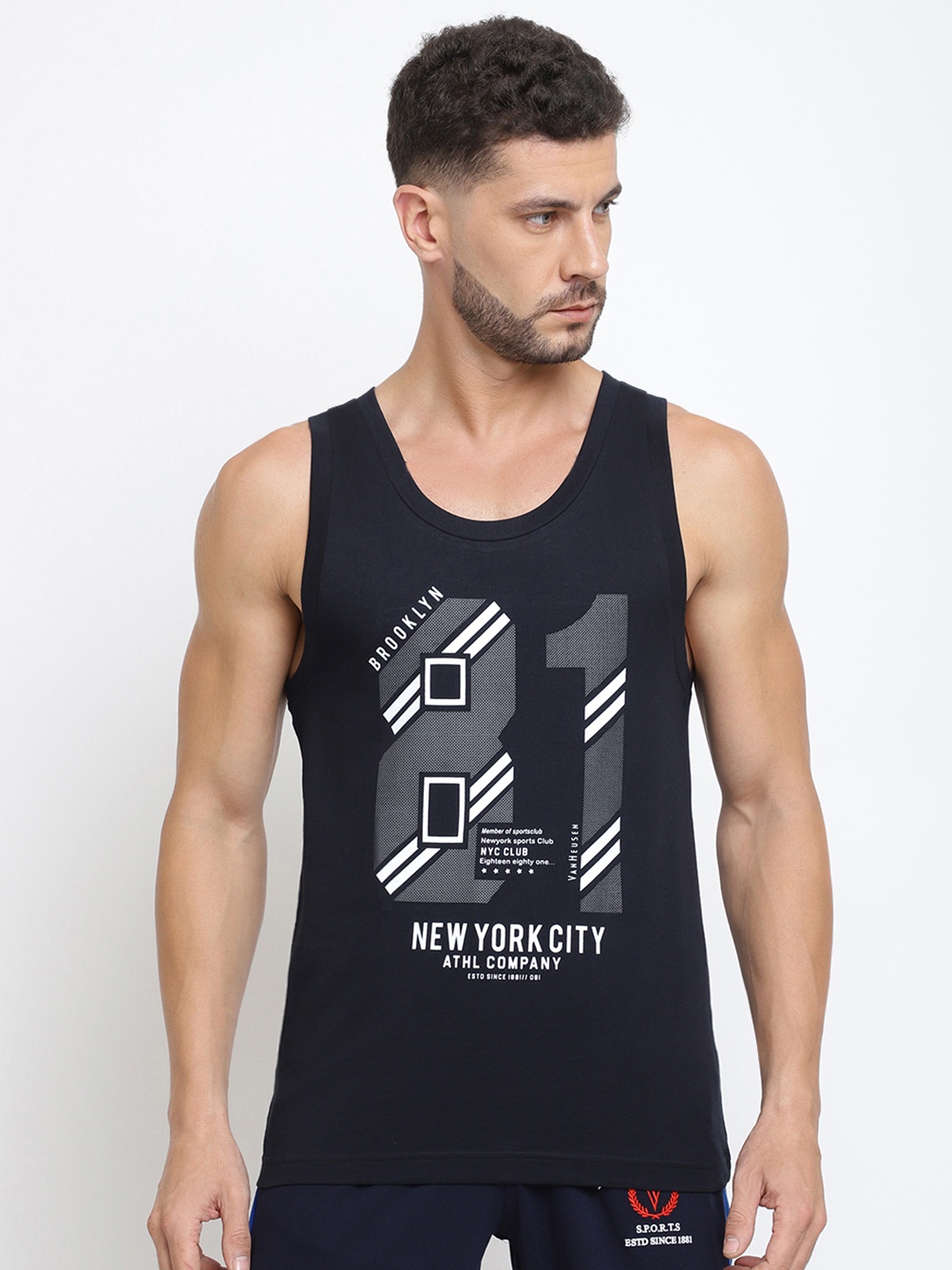 Van Heusen Sport NY Graphic Print Super Soft All Day Comfort Vest HQVT1VSBKY70021, Black
Van Heusen Sport NY Graphic Print Super Soft All Day Comfort Vest HQVT1VSBKY70021, Black