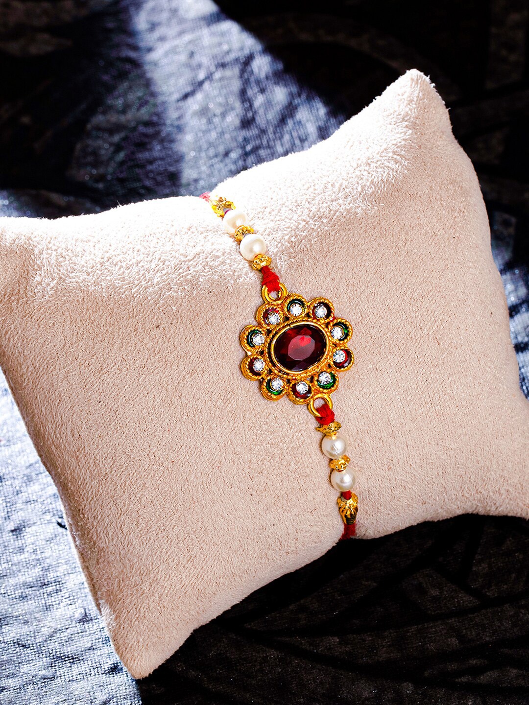 Sukkhi Rakhi Red & Green Gold Plated Floral Meenakari Rakhi with Roli Chawal and Greeting Card
Sukkhi Rakhi Red & Green Gold Plated Floral Meenakari Rakhi with Roli Chawal and Greeting Card