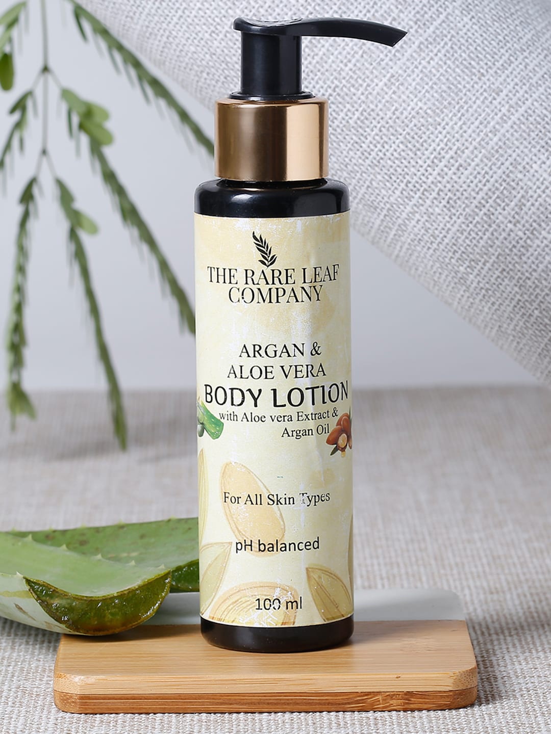 THE RARE LEAF COMPANY Argan & Aloe Vera Anti-Tanning & Smoothening Body Lotion - 100 ml, White
THE RARE LEAF COMPANY Argan & Aloe Vera Anti-Tanning & Smoothening Body Lotion - 100 ml, White