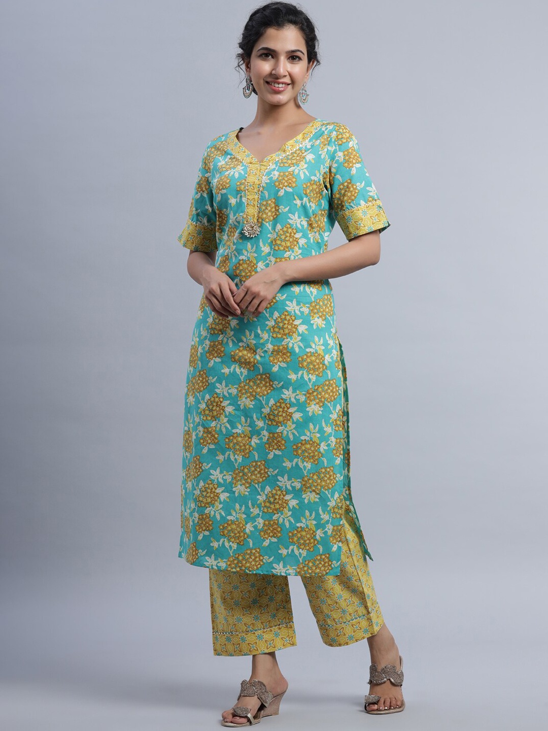 Indian Virasat Women Multicolor Floral Printed Pure Cotton Kurta with Palazzos, Green
Indian Virasat Women Multicolor Floral Printed Pure Cotton Kurta with Palazzos, Green