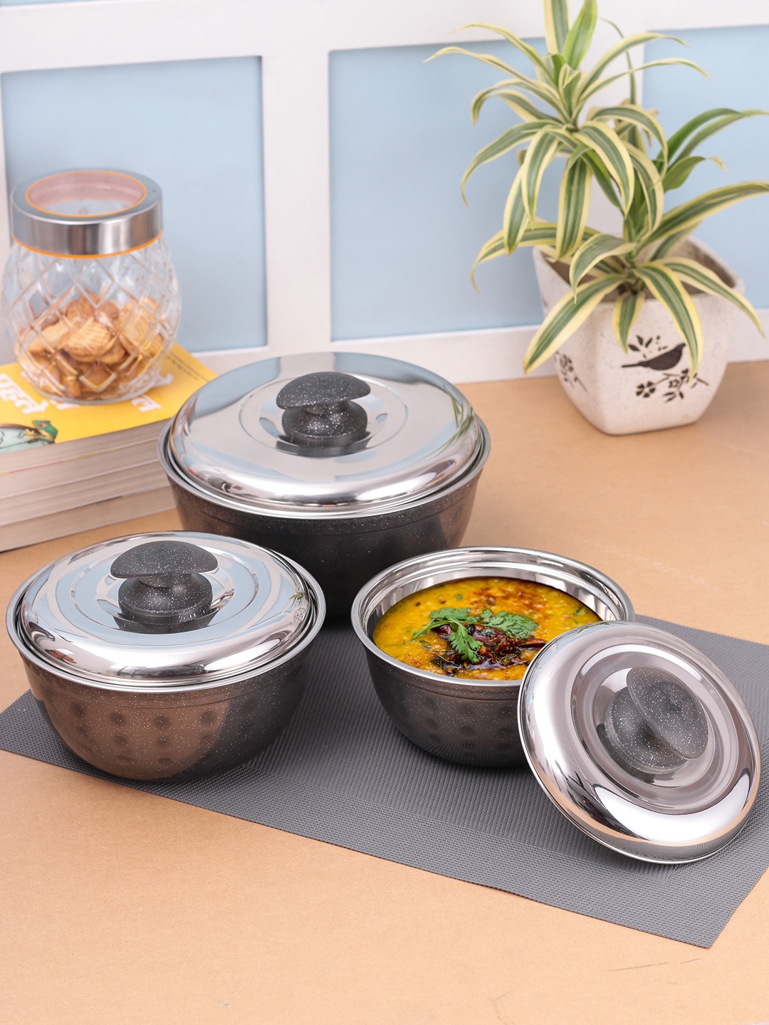 Crown Craft Set of 3 Grey Microwave Safe Steel Serving Bowl With Lid (1 L + 1.4 L + 2.2 L)
Crown Craft Set of 3 Grey Microwave Safe Steel Serving Bowl With Lid (1 L + 1.4 L + 2.2 L)