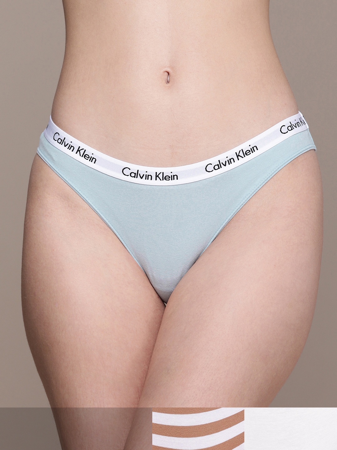 Calvin Klein Underwear Carousel Collection Women Pack of 3 Bikini Briefs QD3588642, White
Calvin Klein Underwear Carousel Collection Women Pack of 3 Bikini Briefs QD3588642, White