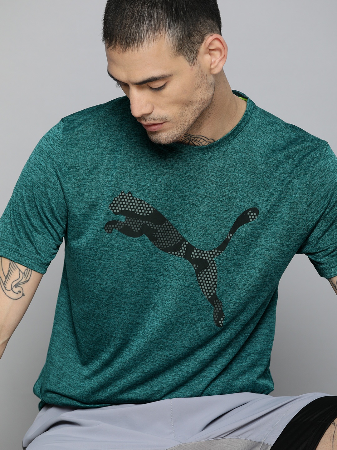 Puma Men Brand Logo Print Round Neck Dry Cell TRAIN FAV HEATHER CAT Regular Fit T-Shirt, Green
Puma Men Brand Logo Print Round Neck Dry Cell TRAIN FAV HEATHER CAT Regular Fit T-Shirt, Green