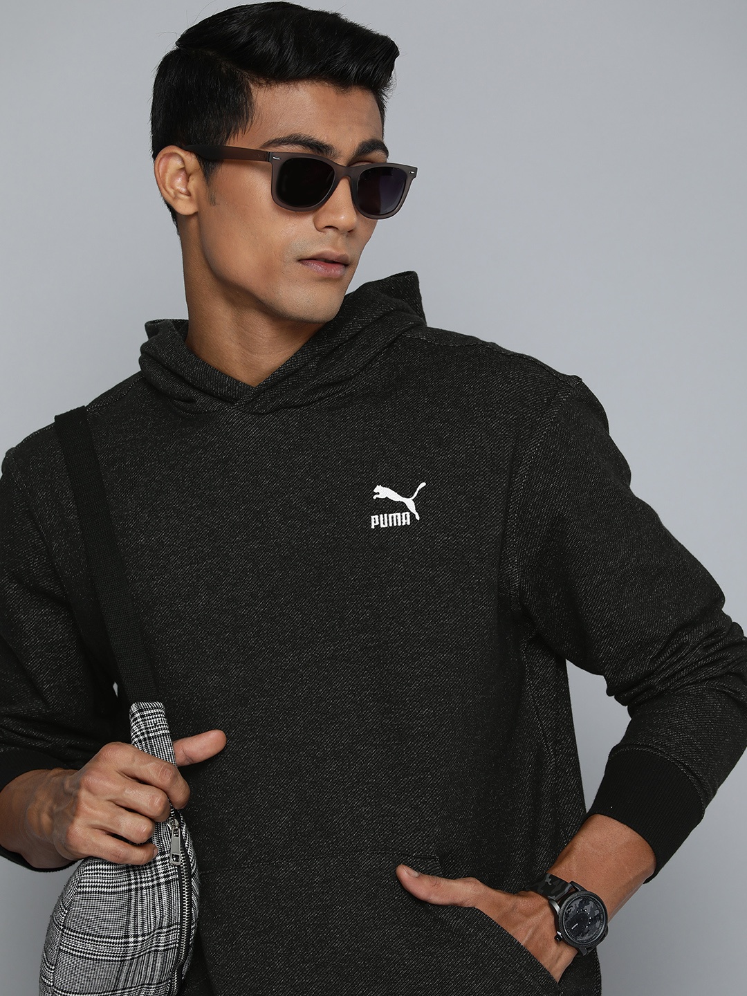 Puma Men Black Brand Logo Embroidered Pure Cotton Regular Fit Hooded Pullover Sweatshirt
Puma Men Black Brand Logo Embroidered Pure Cotton Regular Fit Hooded Pullover Sweatshirt
