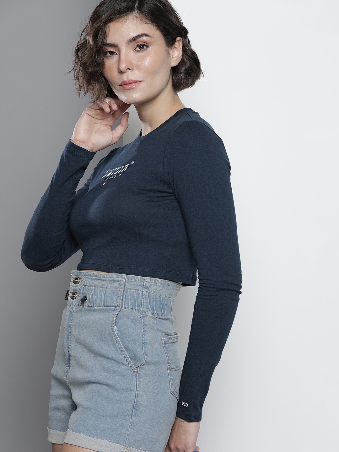 Tommy Hilfiger Women Navy Blue & White Typography Printed Cotton Slim Fit Crop T-shirt
Tommy Hilfiger Women Navy Blue & White Typography Printed Cotton Slim Fit Crop T-shirt