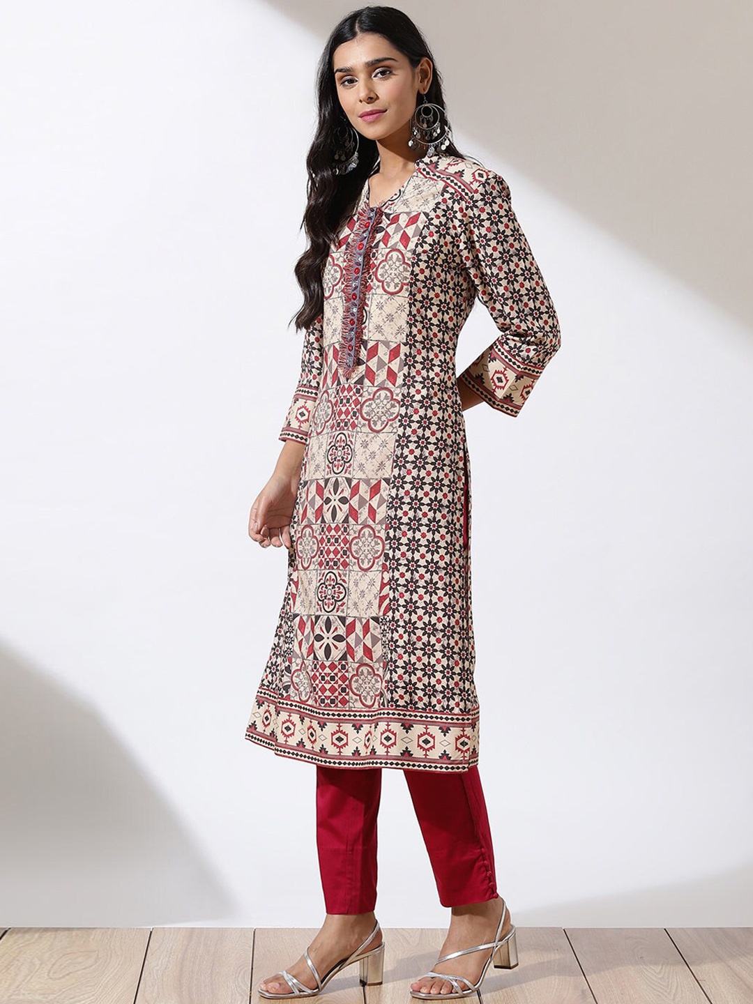 Lakshita Women Maroon Floral Printed Kurta