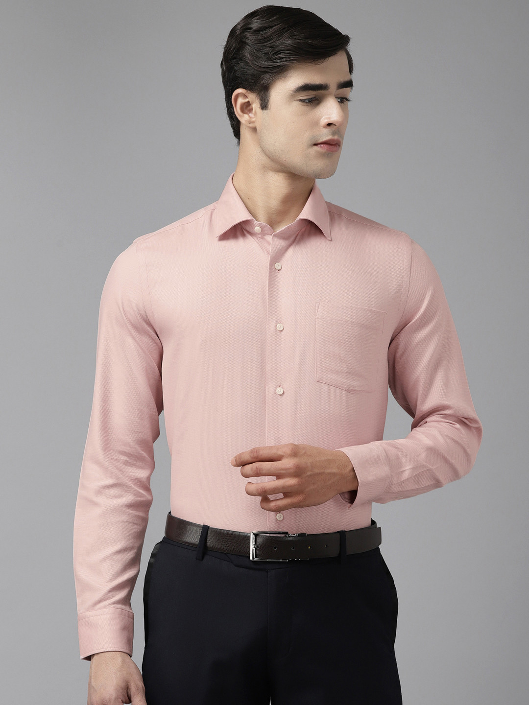 Blackberrys Men Peach-Coloured Pure Cotton Slim Fit Formal Shirt 
Blackberrys Men Peach-Coloured Pure Cotton Slim Fit Formal Shirt