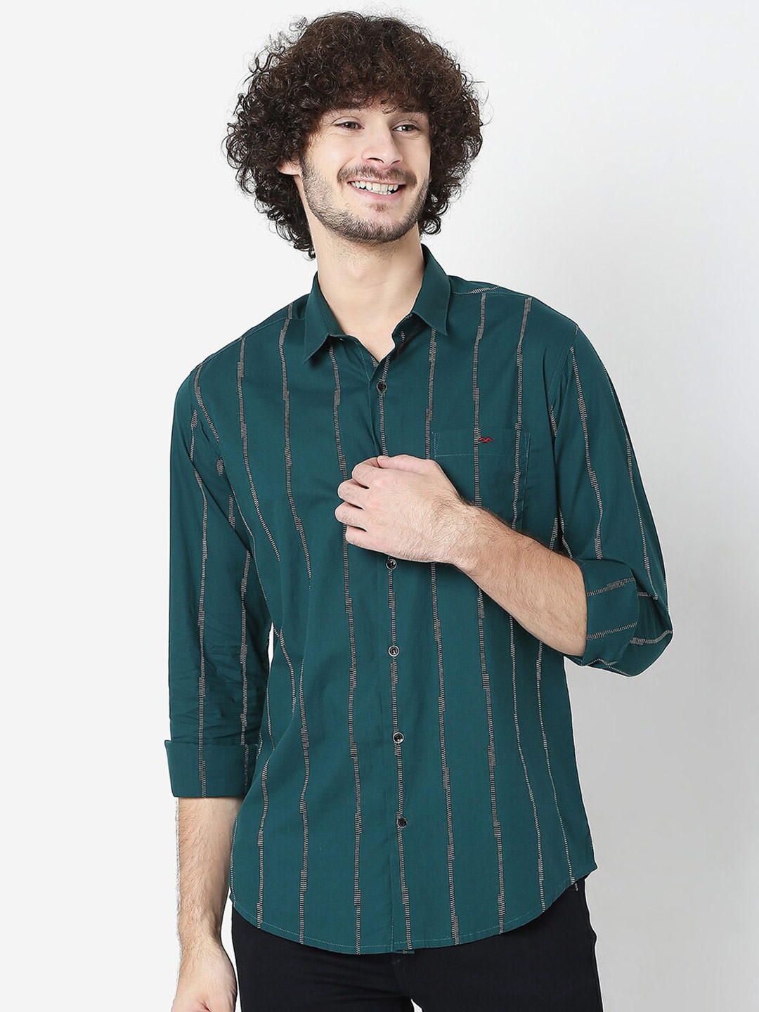Mufti Men Green Classic Slim Fit Striped Pure Cotton Casual Shirt
Mufti Men Green Classic Slim Fit Striped Pure Cotton Casual Shirt