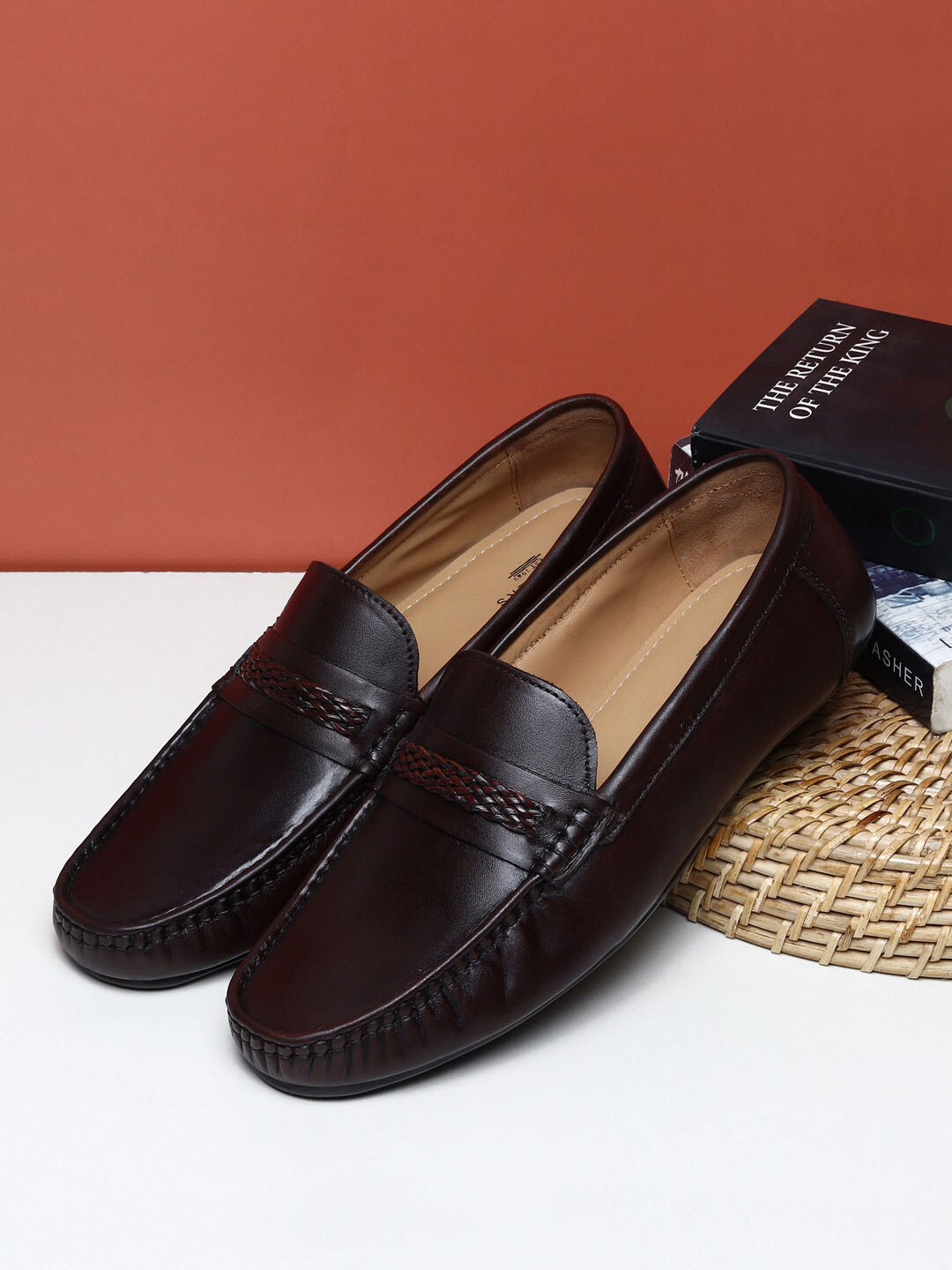 Teakwood Leathers Men Brown Leather Loafers
Teakwood Leathers Men Brown Leather Loafers