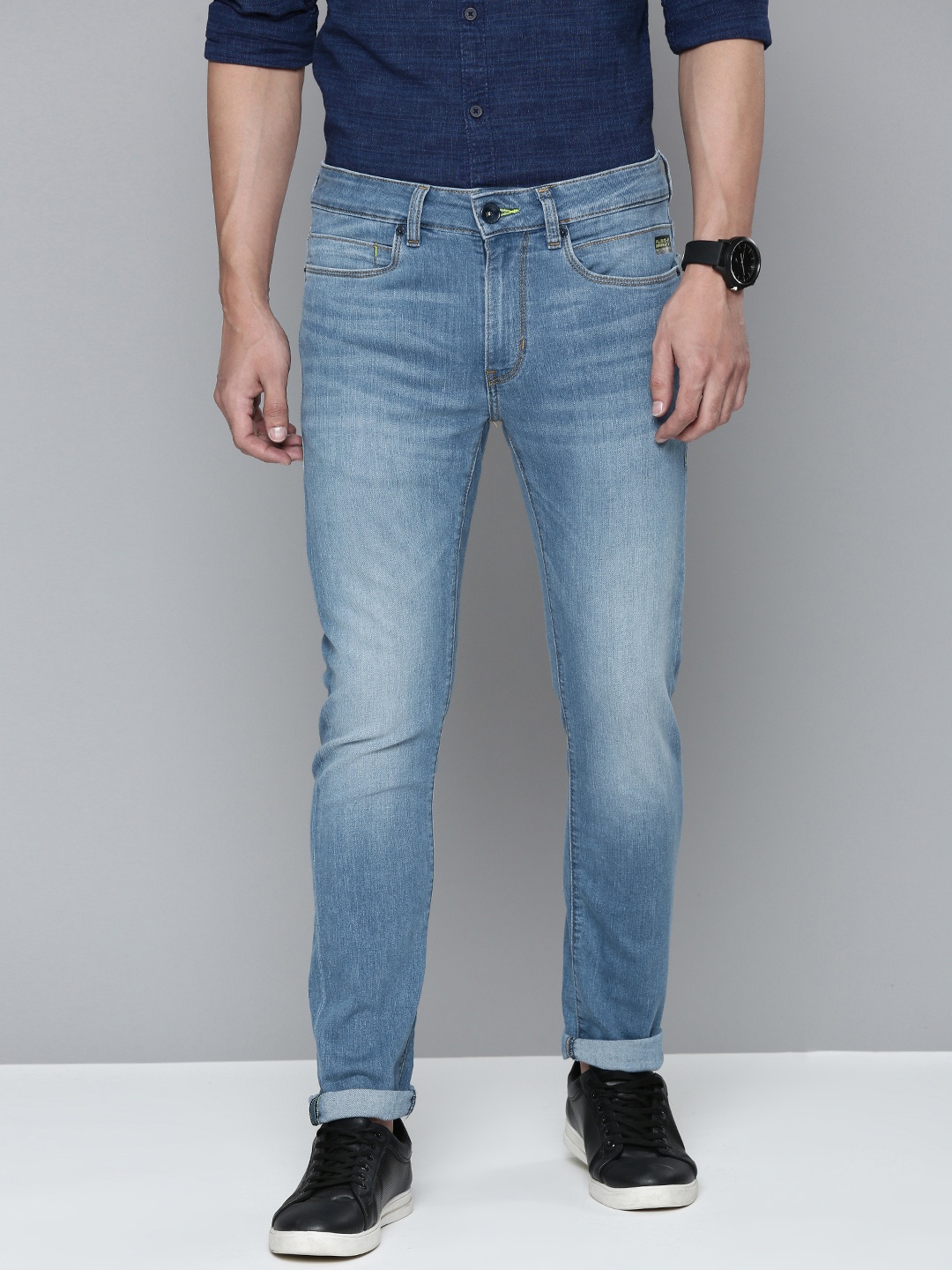 Flying Machine Men Blue Michael Slim Tapered Fit Mid-Rise Light Fade Stretchable Jeans
Flying Machine Men Blue Michael Slim Tapered Fit Mid-Rise Light Fade Stretchable Jeans