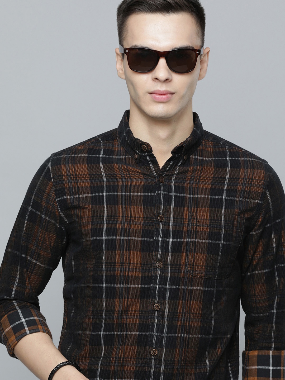 Flying Machine Men Tartan Checked Slim Fit Pure Cotton Corduroy Casual Shirt, Brown
Flying Machine Men Tartan Checked Slim Fit Pure Cotton Corduroy Casual Shirt, Brown