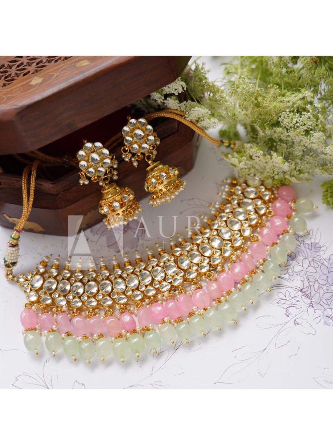 AURAA TRENDS 22 KT Gold-Plated White & Pink Kundan-Studded & Pearl Beaded Jewellery Set
AURAA TRENDS 22 KT Gold-Plated White & Pink Kundan-Studded & Pearl Beaded Jewellery Set