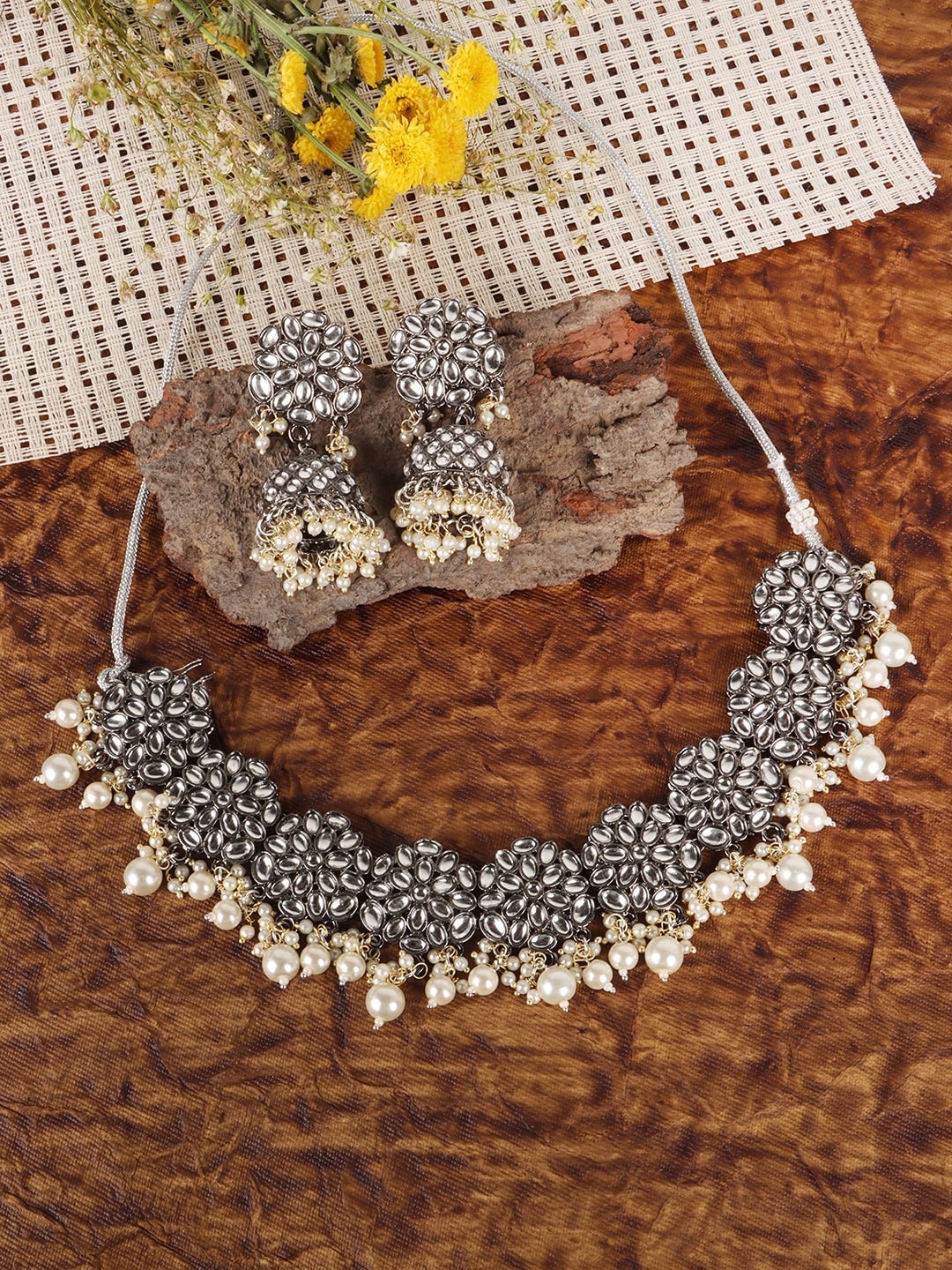 JEWELS GEHNA Rhodium-Plated Silver-Toned & White Stone-Studded & Beaded Jewellery Set
JEWELS GEHNA Rhodium-Plated Silver-Toned & White Stone-Studded & Beaded Jewellery Set