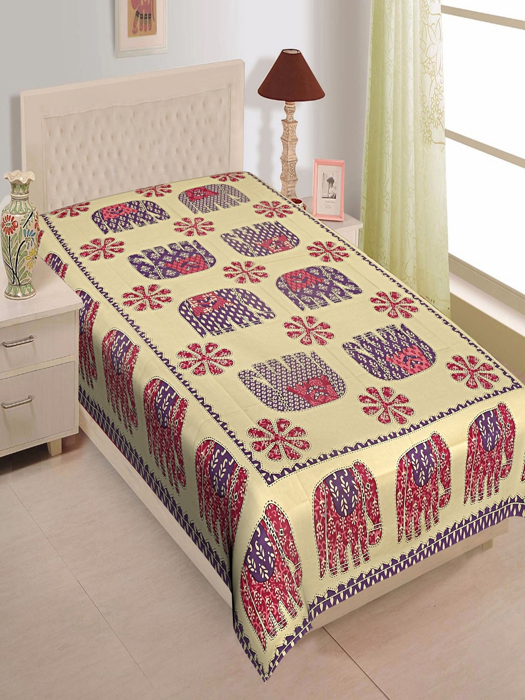 INDHOME LIFE Beige & Maroon Ethnic Motifs Printed 144 TC Pure Cotton Single Bedsheet
INDHOME LIFE Beige & Maroon Ethnic Motifs Printed 144 TC Pure Cotton Single Bedsheet