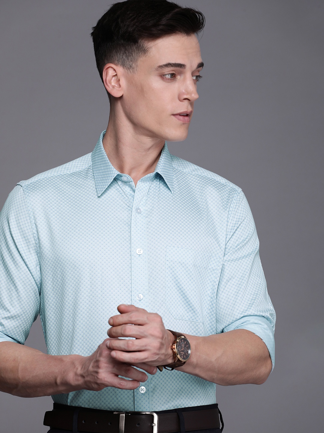Louis Philippe Men Blue Slim Fit Micro Ditsy Opaque Printed Pure Cotton Formal Shirt
Louis Philippe Men Blue Slim Fit Micro Ditsy Opaque Printed Pure Cotton Formal Shirt
