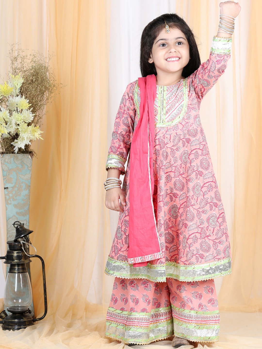 LIL PITAARA Girls Peach-Coloured Printed Gotta Patti Pure Cotton Kurta set and dupatta
LIL PITAARA Girls Peach-Coloured Printed Gotta Patti Pure Cotton Kurta set and dupatta