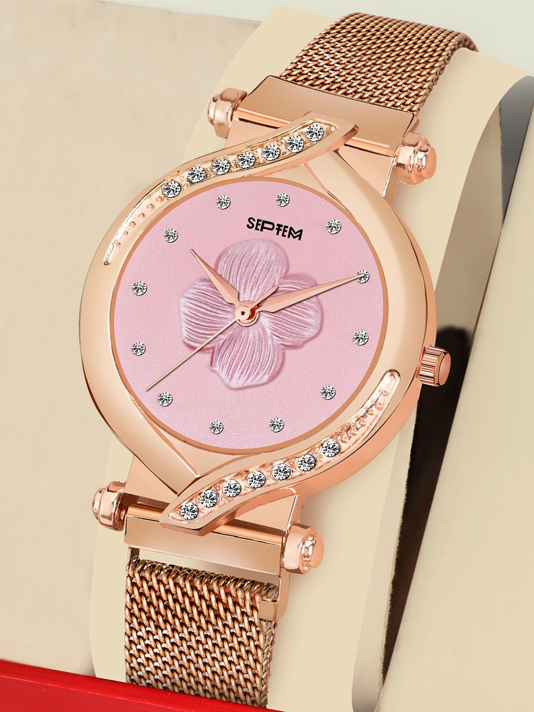 Septem Women Pink Embellished Dial & Rose Gold Toned Stainless Steel Bracelet Style Straps Analogue Watch
Septem Women Pink Embellished Dial & Rose Gold Toned Stainless Steel Bracelet Style Straps Analogue Watch