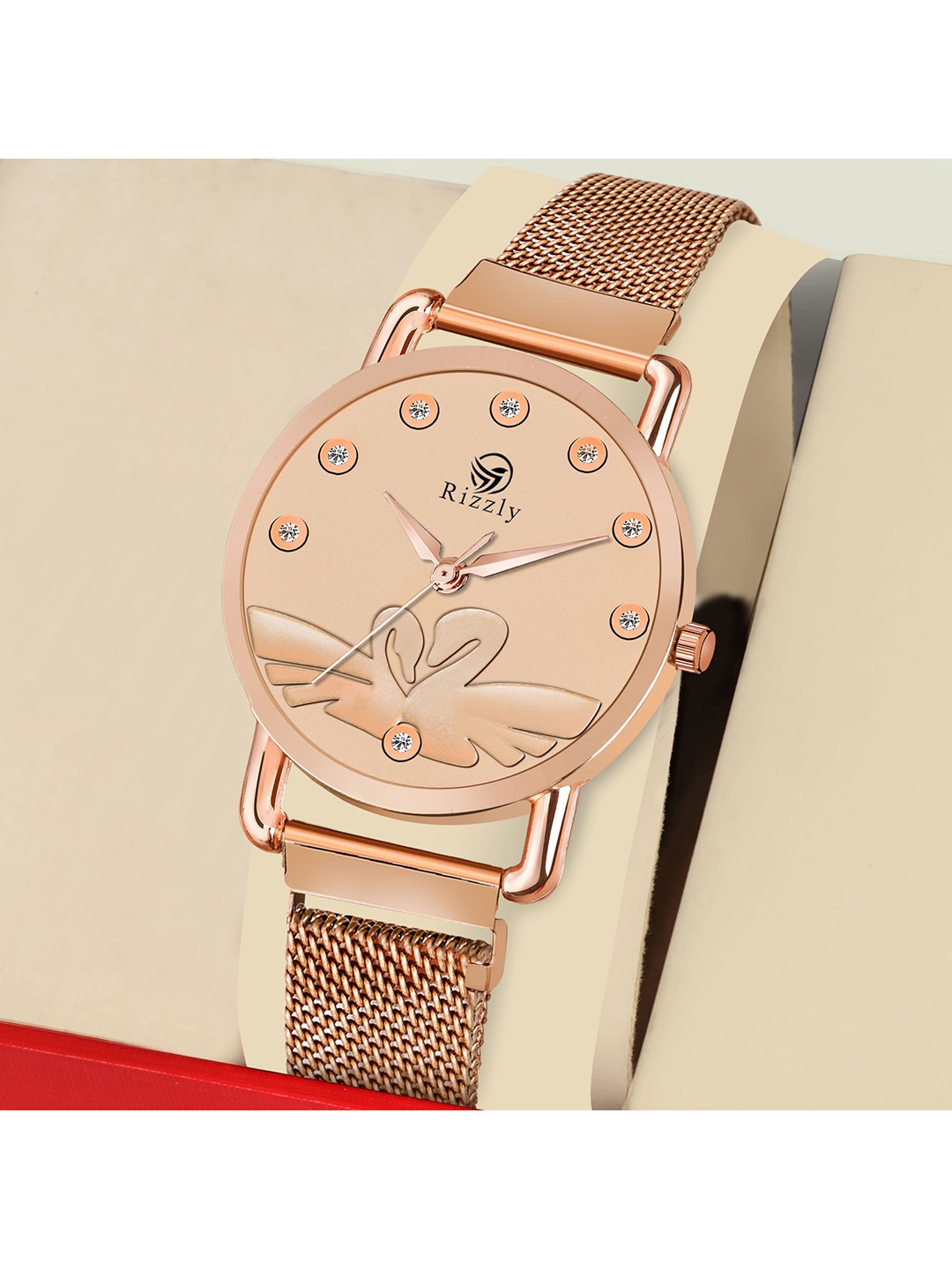 Septem Women Rose Gold-Toned Embellished Dial & Rose Gold Toned Stainless Steel Bracelet Style Straps Watch
Septem Women Rose Gold-Toned Embellished Dial & Rose Gold Toned Stainless Steel Bracelet Style Straps Watch