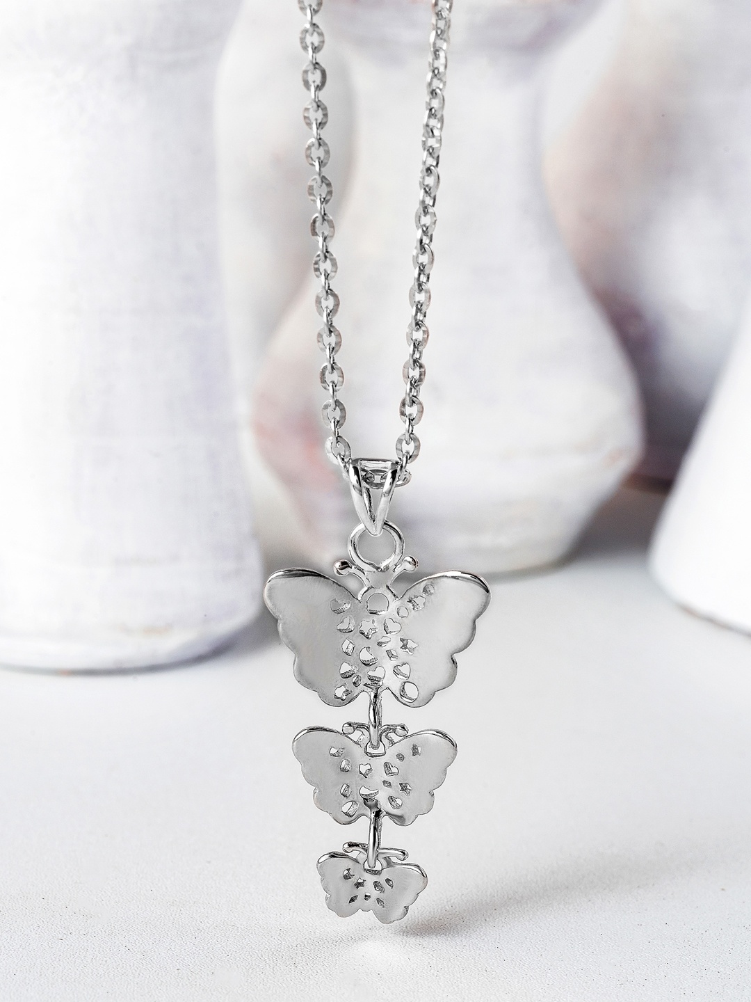 SILBERRY Rhodium-Plated Silver-Toned & White CZ-Studded Butterfly Pendant With Link Chain
SILBERRY Rhodium-Plated Silver-Toned & White CZ-Studded Butterfly Pendant With Link Chain