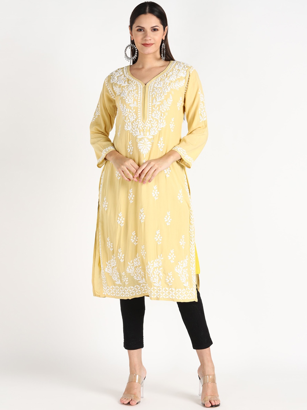 VAHSON Women Yellow Ethnic Motifs Embroidered Flared Sleeves Chikankari Floral Kurta
VAHSON Women Yellow Ethnic Motifs Embroidered Flared Sleeves Chikankari Floral Kurta