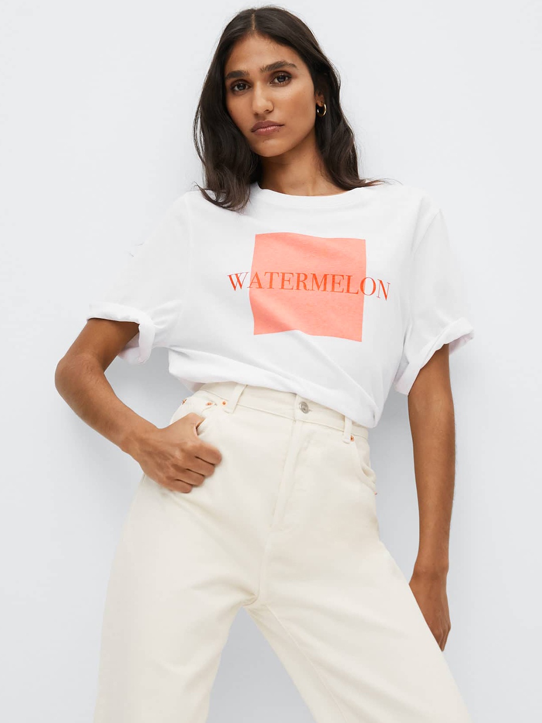 MANGO Women White & Peach-Coloured Typography Printed Drop-Shoulder Sleeves Pure Cotton T-shirt
MANGO Women White & Peach-Coloured Typography Printed Drop-Shoulder Sleeves Pure Cotton T-shirt
