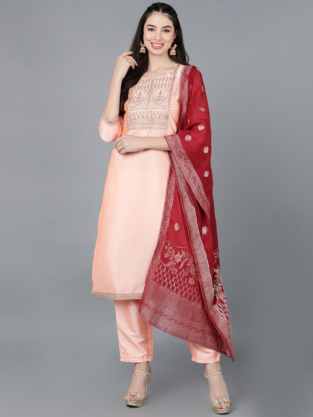 AHIKA Women Peach-Coloured Ethnic Motifs Yoke Design Pleated Kurti with Trousers & With Dupatta
AHIKA Women Peach-Coloured Ethnic Motifs Yoke Design Pleated Kurti with Trousers & With Dupatta