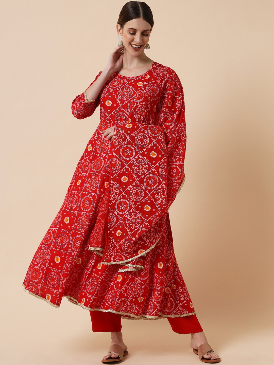 Meeranshi Women Red Floral Printed Panelled Gotta Patti Kurti with Trousers & With Dupatta
Meeranshi Women Red Floral Printed Panelled Gotta Patti Kurti with Trousers & With Dupatta