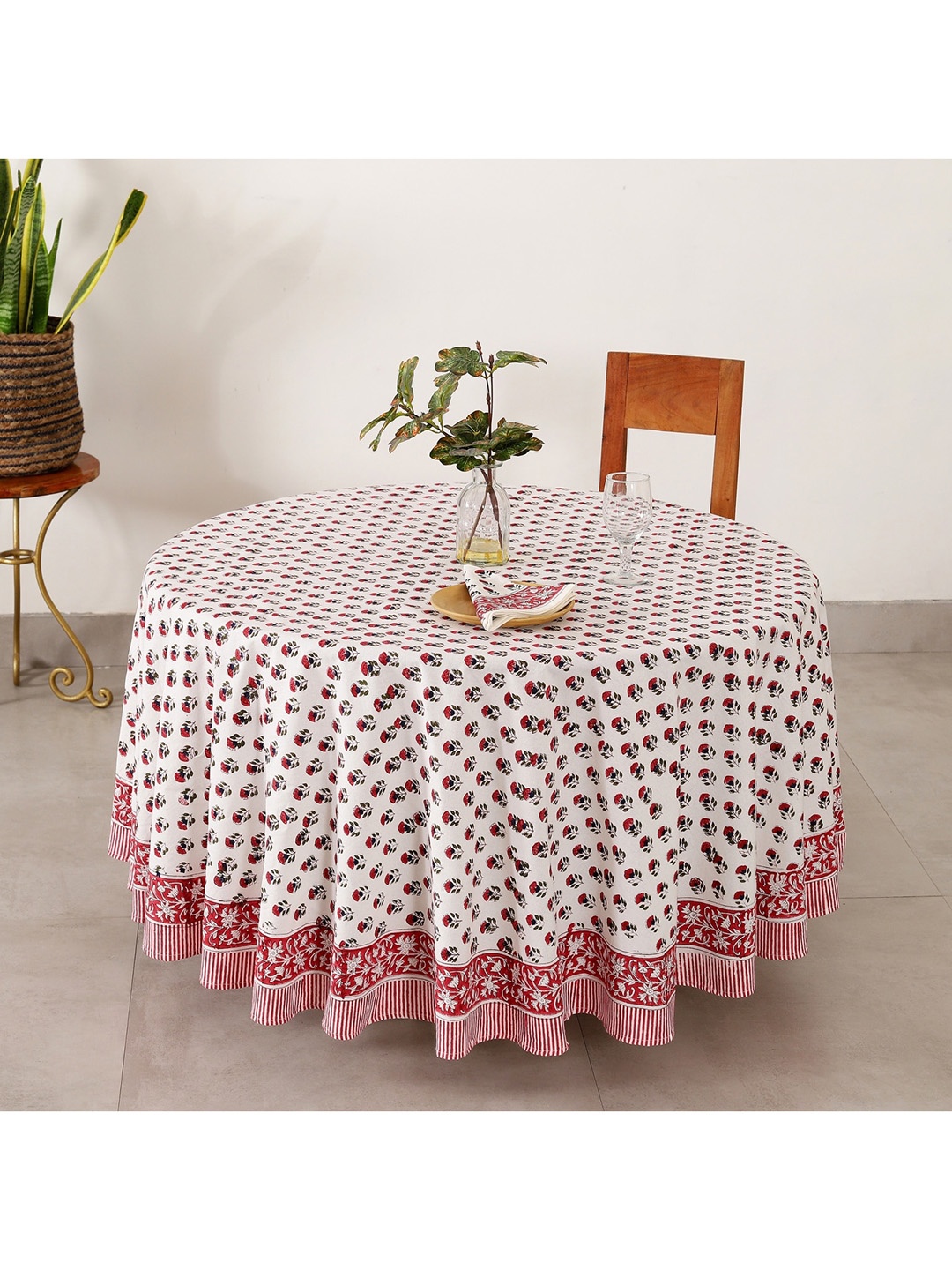 HANDICRAFT PALACE Red & White Floral Printed 4 Seater Round Cotton Dining Table Cover
HANDICRAFT PALACE Red & White Floral Printed 4 Seater Round Cotton Dining Table Cover