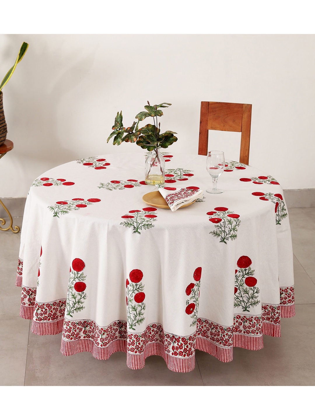HANDICRAFT PALACE White & Red Floral Printed Round Cotton Table Cover With 4 Napkins
HANDICRAFT PALACE White & Red Floral Printed Round Cotton Table Cover With 4 Napkins