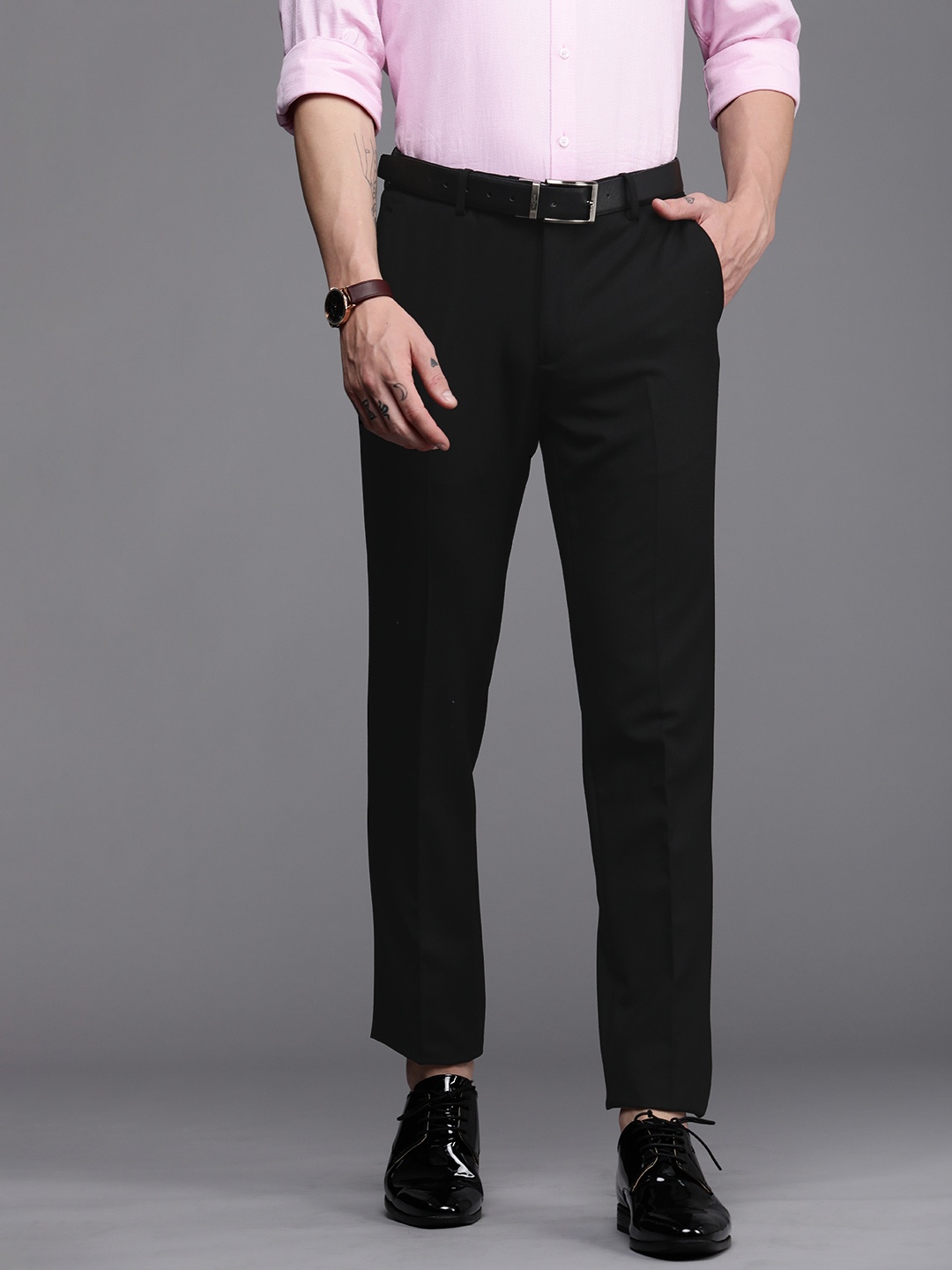 Peter England Elite Men Black Solid Neo Slim Fit Mid-Rise Plain Flat-Front Formal Trousers
Peter England Elite Men Black Solid Neo Slim Fit Mid-Rise Plain Flat-Front Formal Trousers