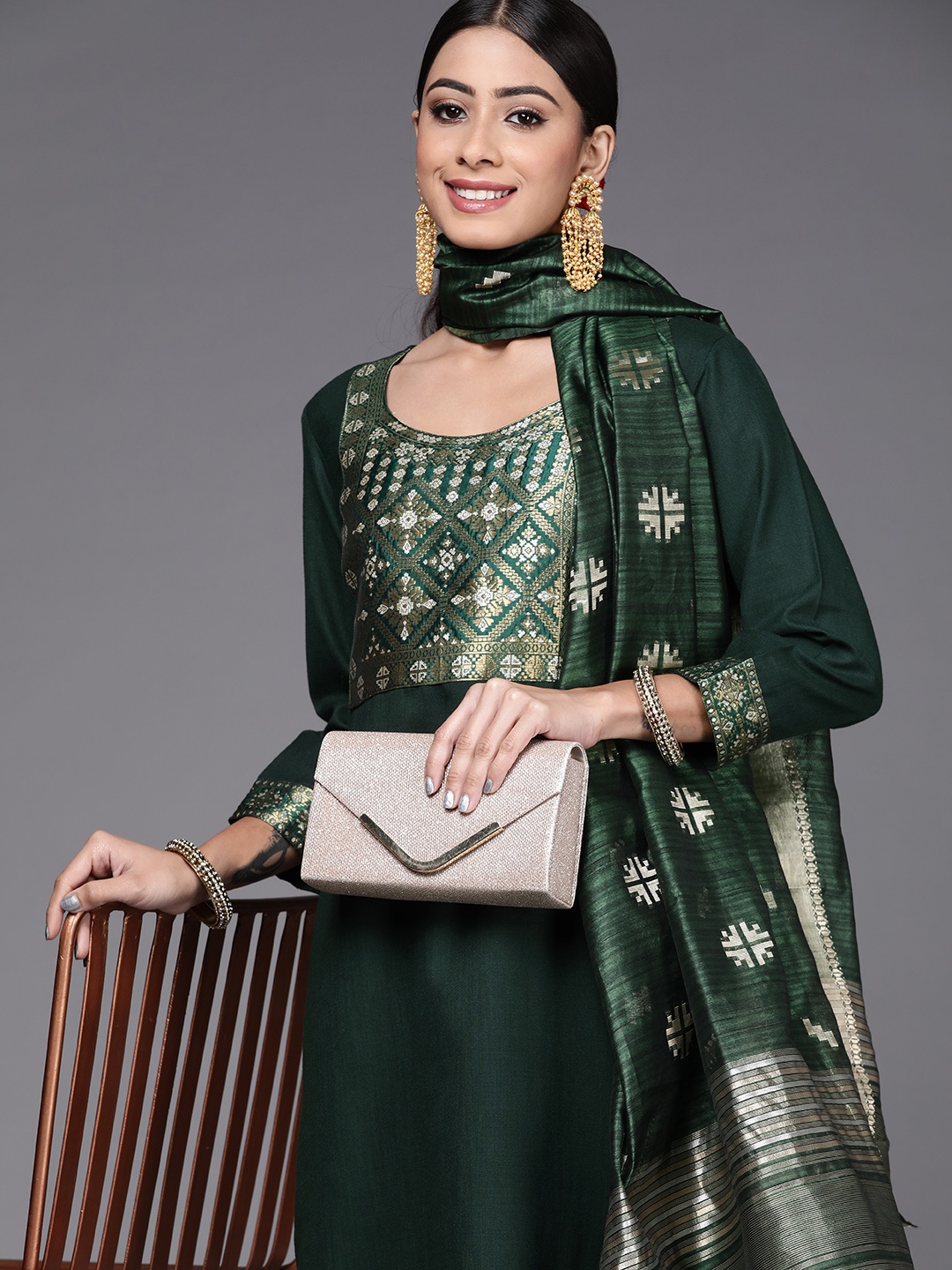 Indo Era Women Green Ethnic Motifs Yoke Design Kurta with Palazzos & With Dupatta
Indo Era Women Green Ethnic Motifs Yoke Design Kurta with Palazzos & With Dupatta