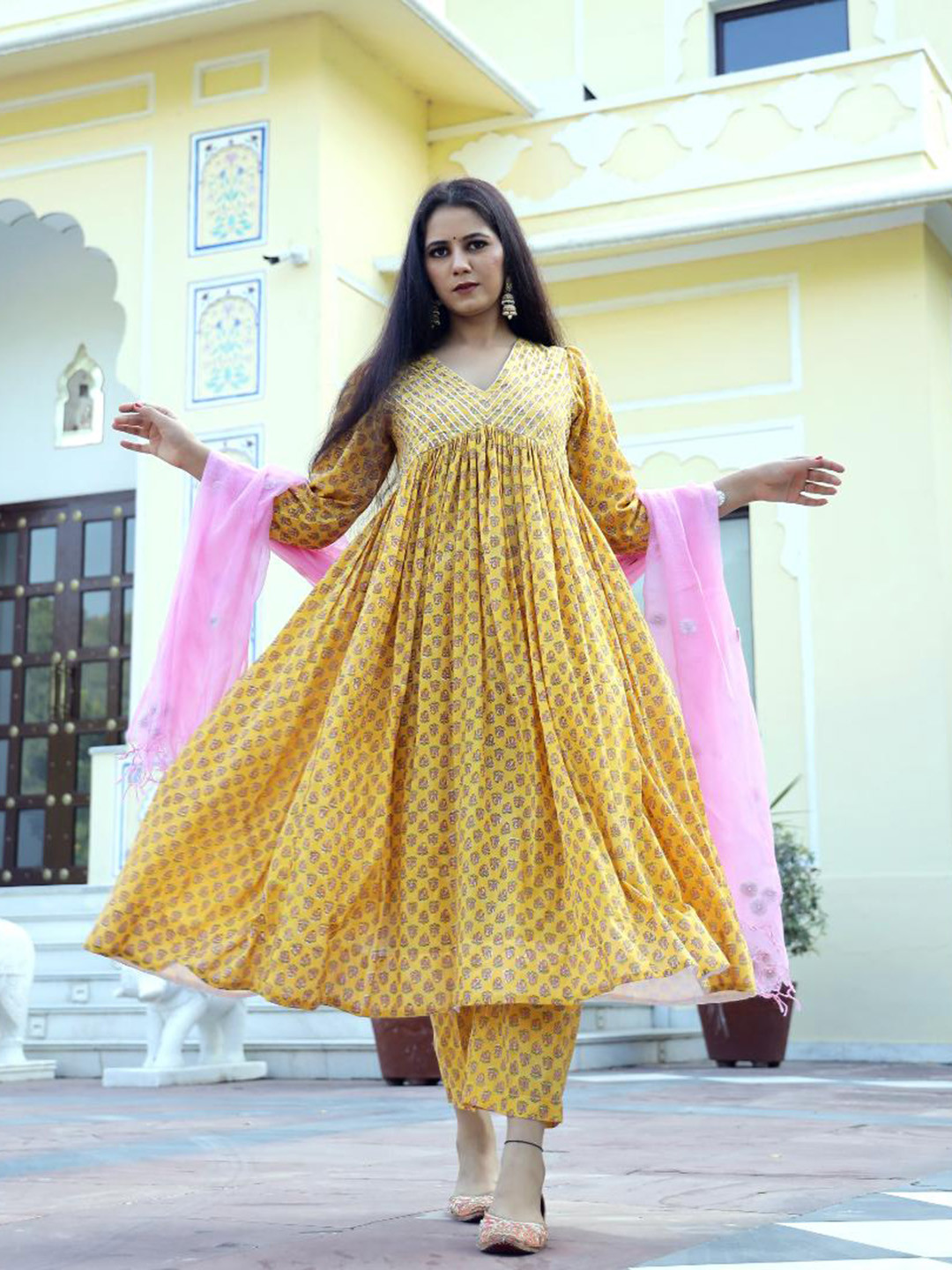 Baisacrafts Women Yellow Handblock Printed Pure Cotton Kurta & Trousers With Dupatta
Baisacrafts Women Yellow Handblock Printed Pure Cotton Kurta & Trousers With Dupatta