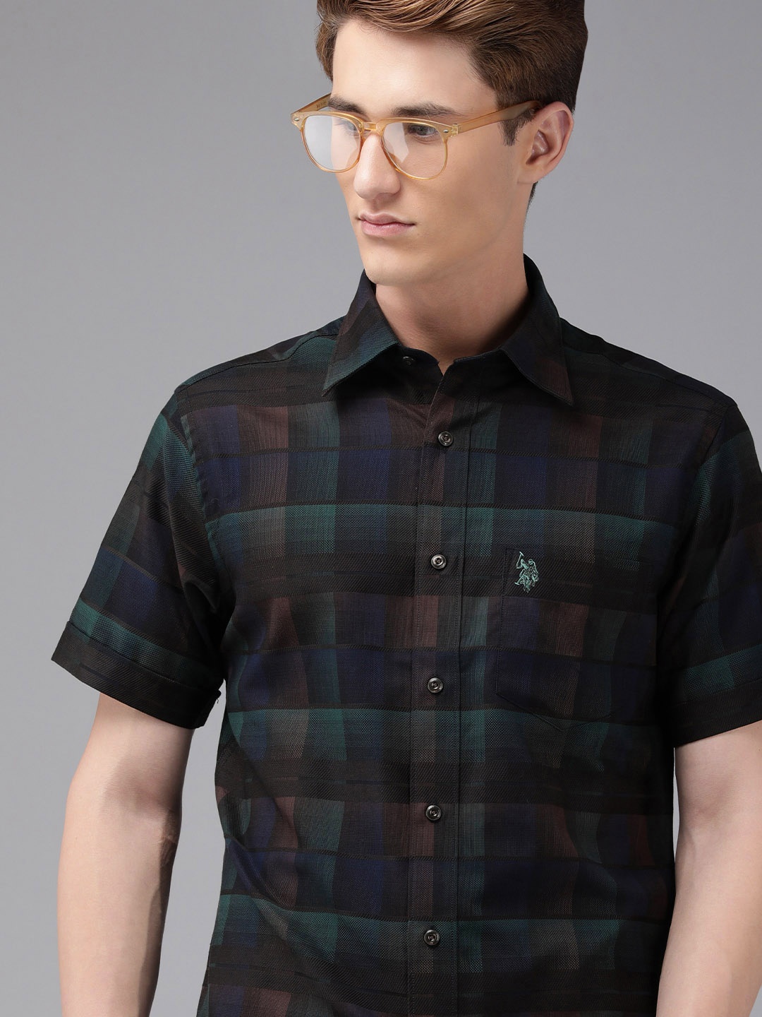 U.S. Polo Assn. Men Green Tailored Fit Buffalo Checks Opaque Pure Cotton Casual Shirt
U.S. Polo Assn. Men Green Tailored Fit Buffalo Checks Opaque Pure Cotton Casual Shirt