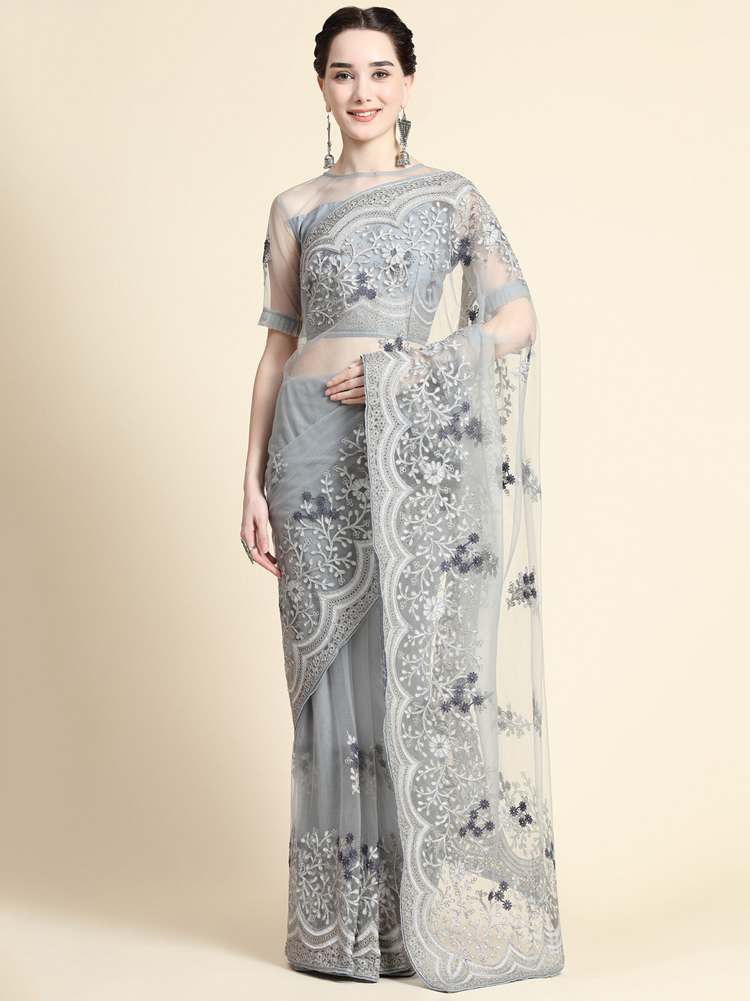 ORUS Grey & White Floral Embroidered Net Heavy Work Saree 
ORUS Grey & White Floral Embroidered Net Heavy Work Saree