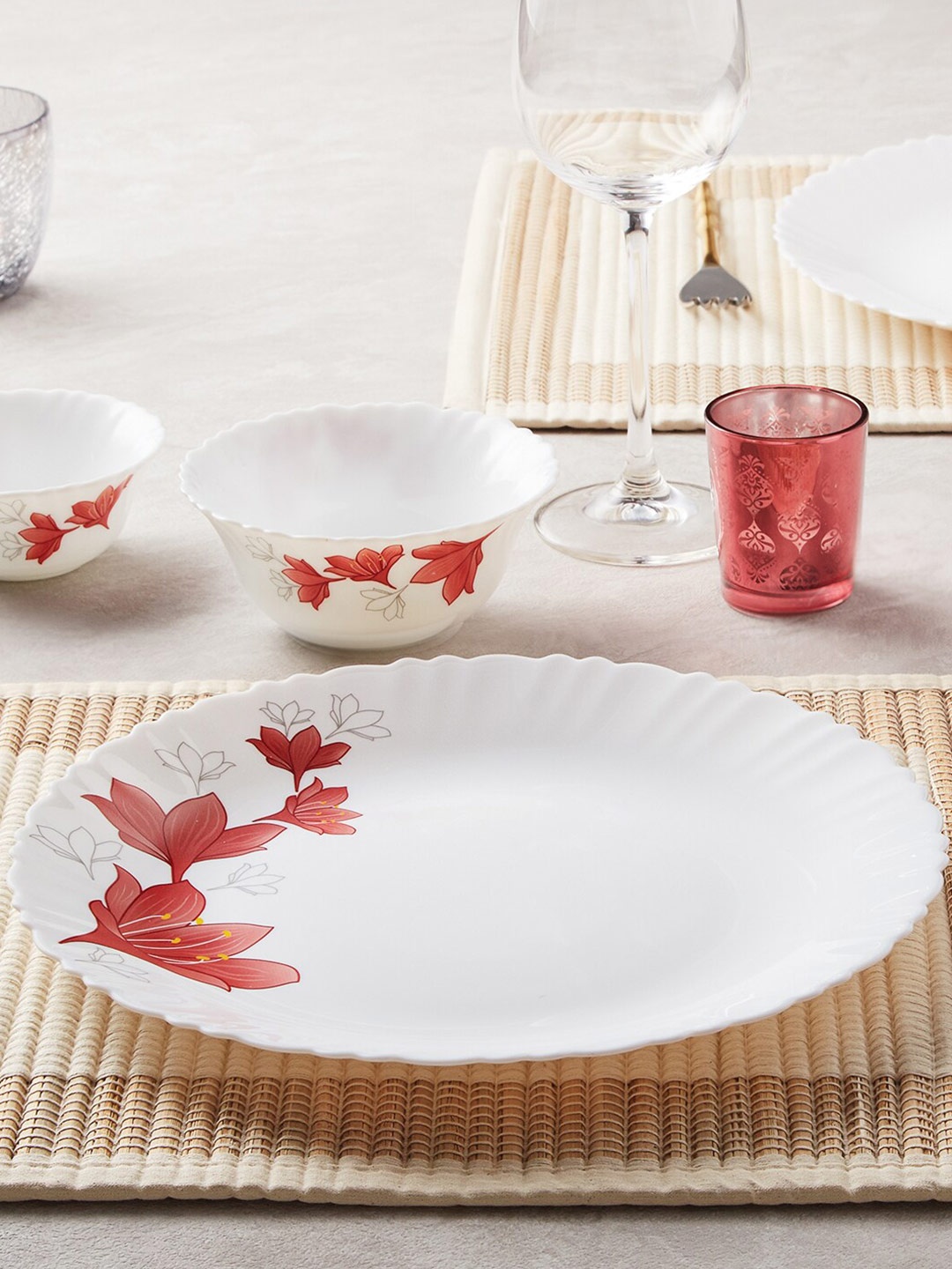 Larah by BOROSIL White & Red Pieces Floral Printed Opalware Glossy 27 Pieces Dinner Set
Larah by BOROSIL White & Red Pieces Floral Printed Opalware Glossy 27 Pieces Dinner Set