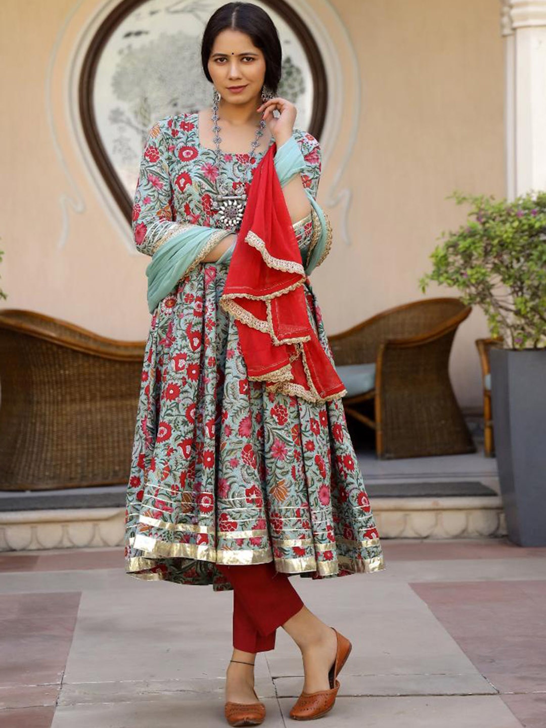 Baisacrafts Women Green Block Printed Gotapatti Pure Cotton Kurta & Trousers with Dupatta
Baisacrafts Women Green Block Printed Gotapatti Pure Cotton Kurta & Trousers with Dupatta