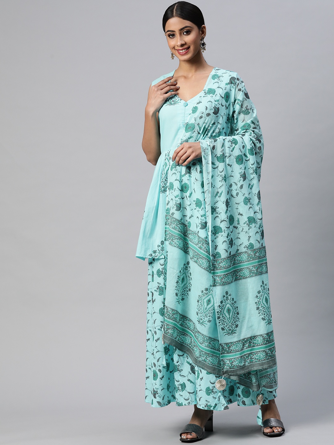 mokshi Women Blue Floral Printed Pleated Pure Cotton Kurti with Skirt & With Dupatta
mokshi Women Blue Floral Printed Pleated Pure Cotton Kurti with Skirt & With Dupatta