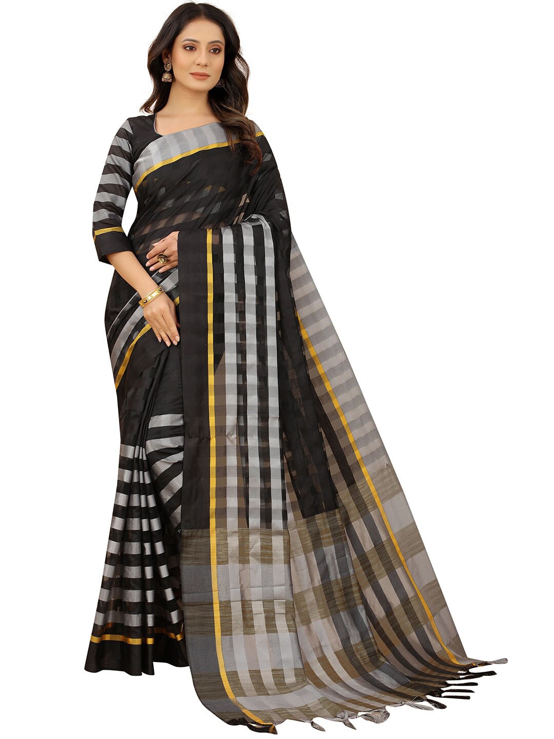 Dhyey Fashion Women Grey & Gold-Toned Checked Zari Saree & Striped Pattern Blouse Piece
Dhyey Fashion Women Grey & Gold-Toned Checked Zari Saree & Striped Pattern Blouse Piece
