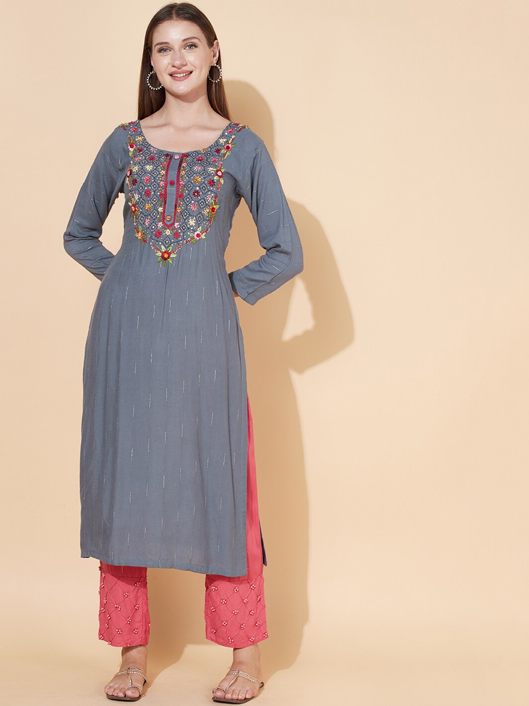 FASHOR Women Grey Floral Thread Work Kurta