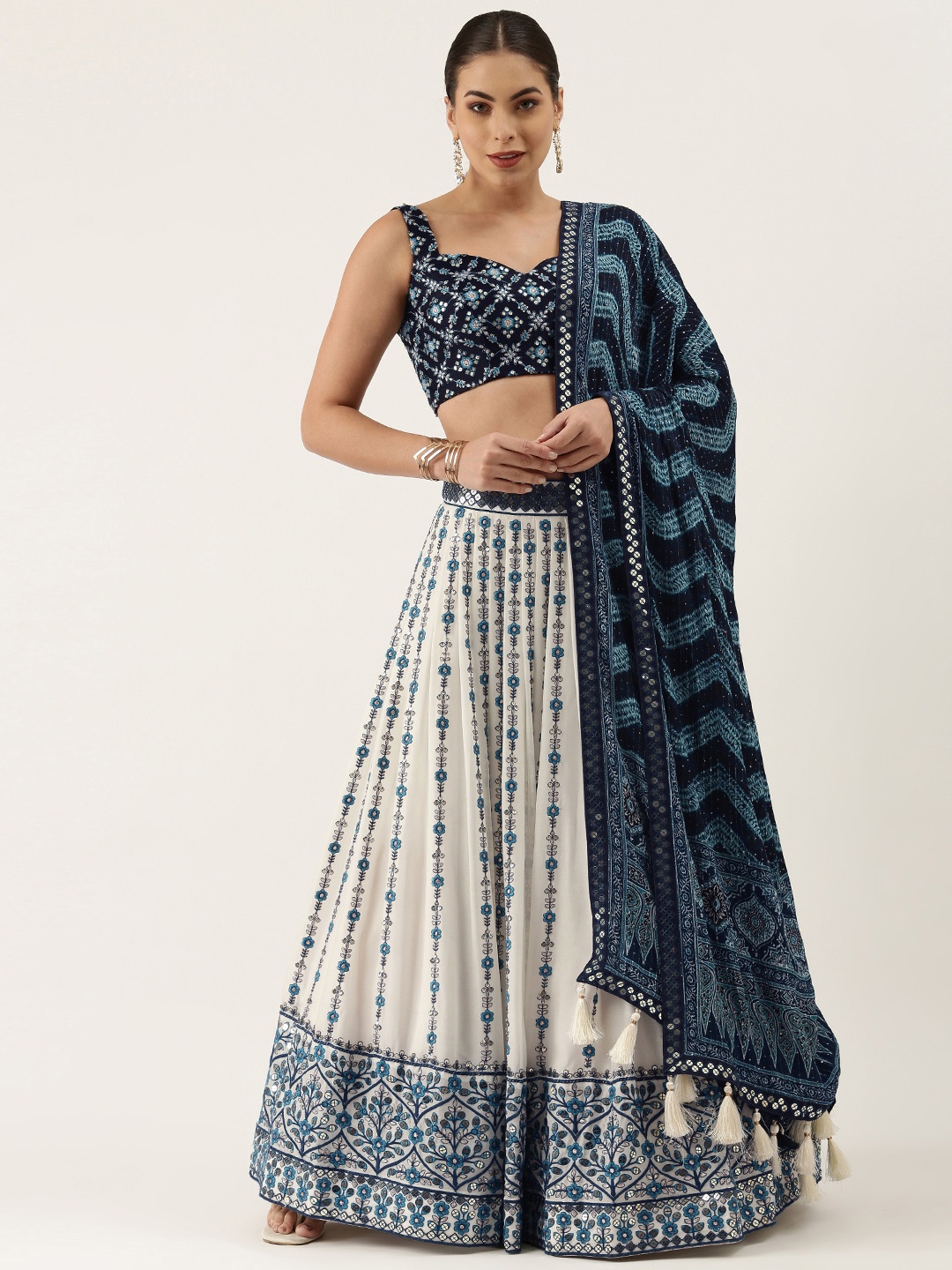 panchhi White & Navy Blue Embellished Sequinned Semi-Stitched Lehenga & Unstitched Blouse With Dupatta
panchhi White & Navy Blue Embellished Sequinned Semi-Stitched Lehenga & Unstitched Blouse With Dupatta