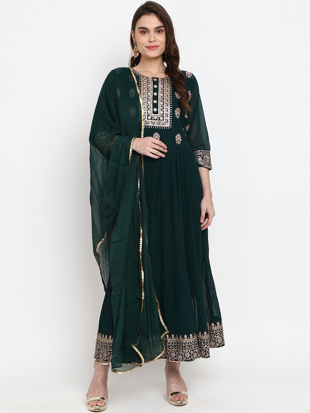 Desi Mix Women Green Ethnic Motifs Panelled Sequinned Kurta with Churidar & With Dupatta
Desi Mix Women Green Ethnic Motifs Panelled Sequinned Kurta with Churidar & With Dupatta