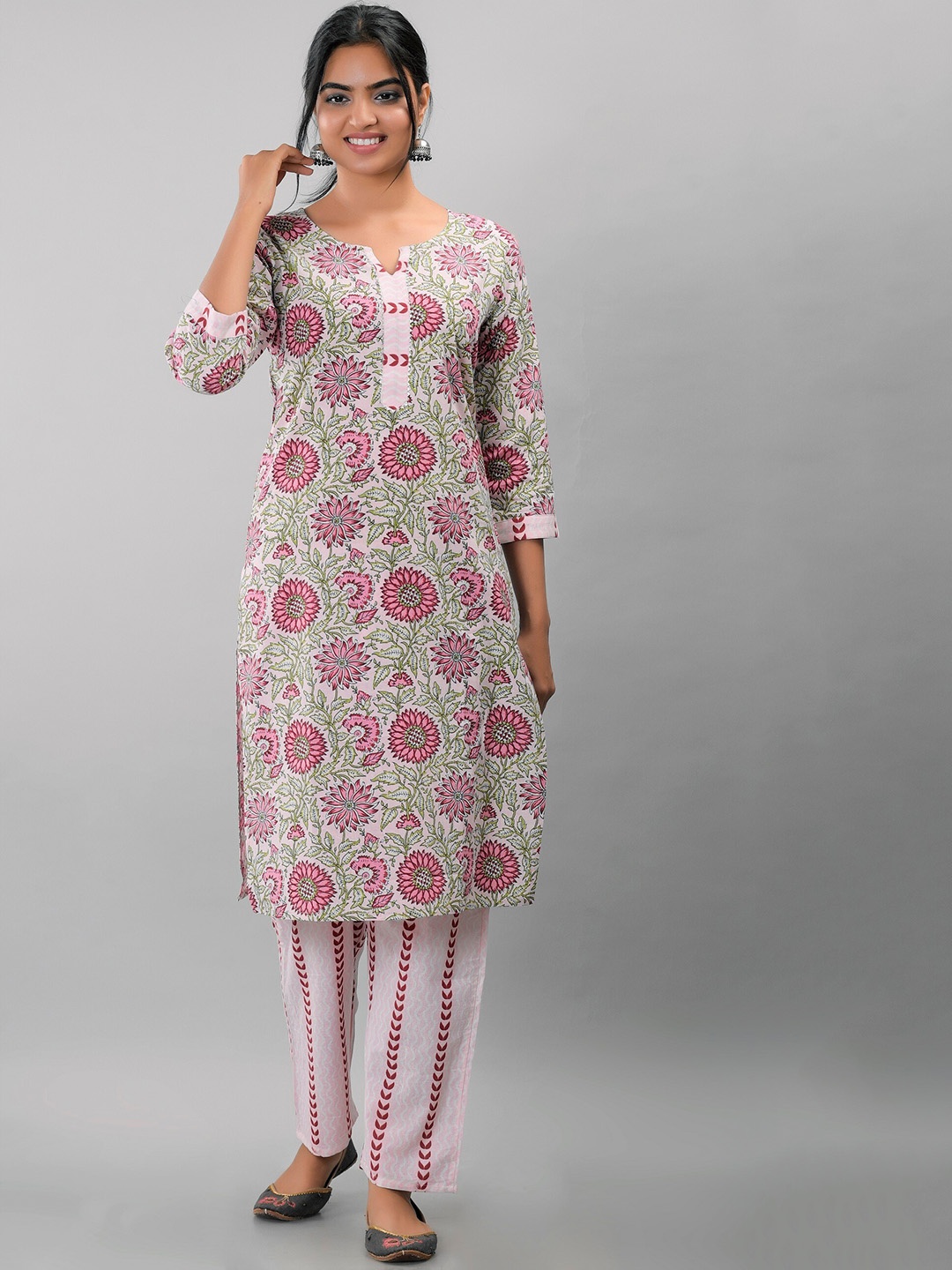 KALINI Women Pink Floral Printed Regular Pure Cotton Kurta with Trousers & With Dupatta
KALINI Women Pink Floral Printed Regular Pure Cotton Kurta with Trousers & With Dupatta