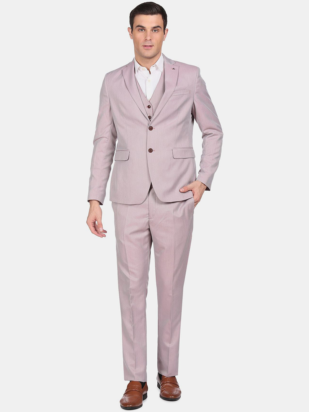Arrow Men Pink Solid Single Breasted Tailored-Fit 3-Piece Suits
Arrow Men Pink Solid Single Breasted Tailored-Fit 3-Piece Suits