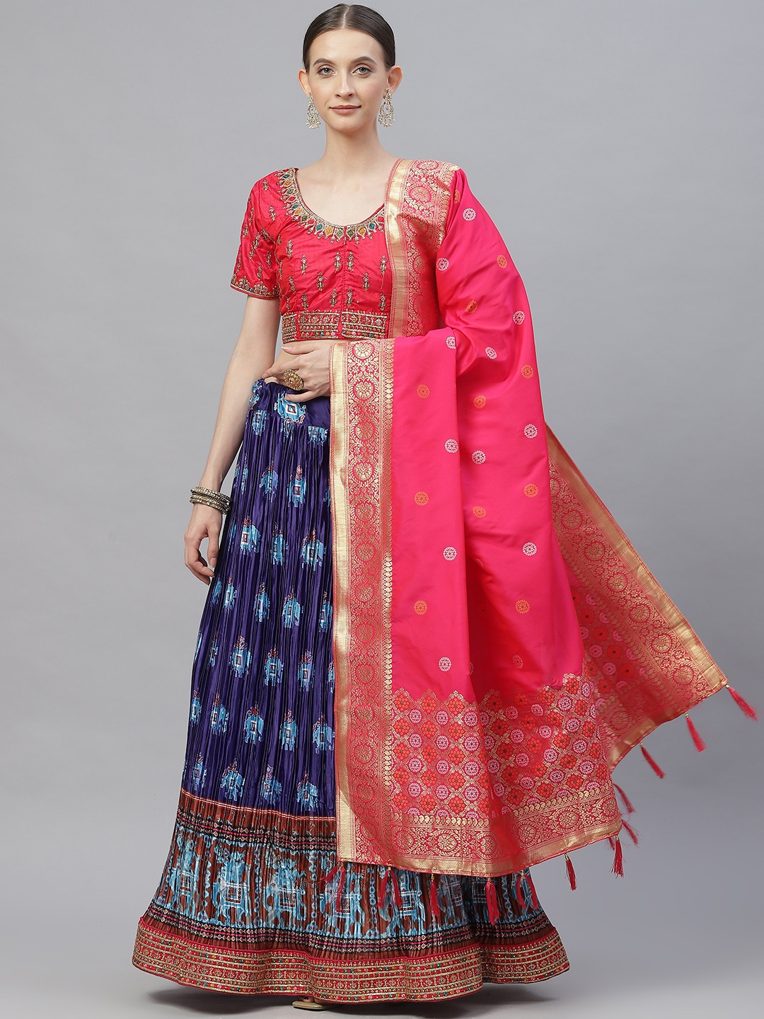 Readiprint Fashions Navy Blue & Pink Embroidered Thread Work Semi-Stitched Lehenga & Unstitched Blouse With
Readiprint Fashions Navy Blue & Pink Embroidered Thread Work Semi-Stitched Lehenga & Unstitched Blouse With