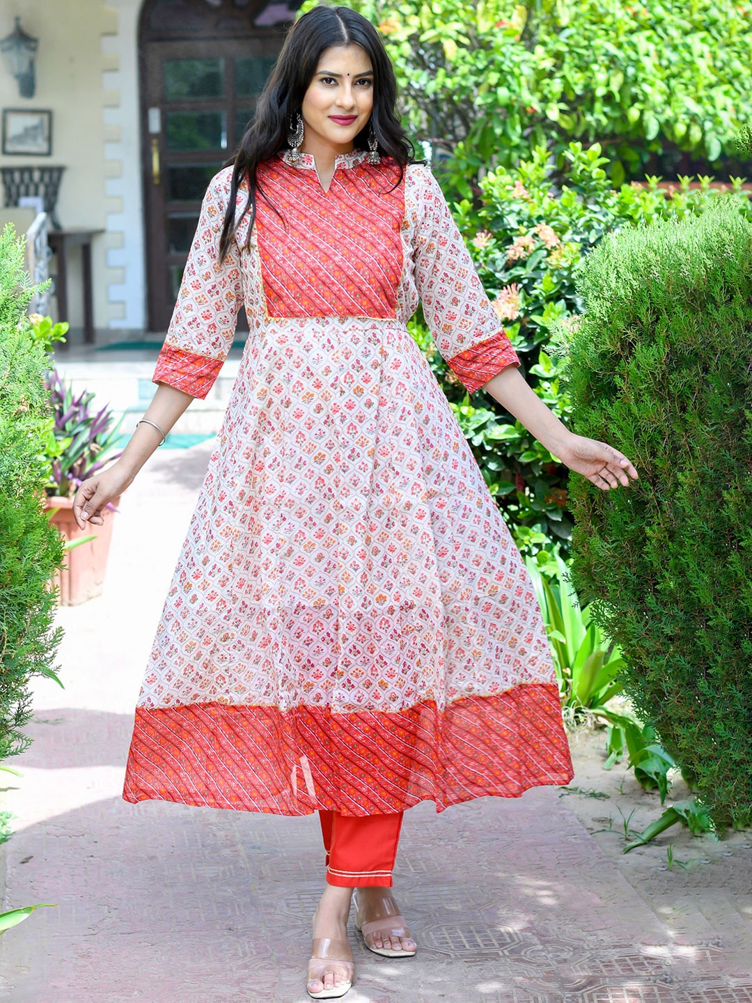SINGNI Women White and Red Ethnic Motifs Printed Cotton Kurta with Palazzos & With Dupatta
SINGNI Women White and Red Ethnic Motifs Printed Cotton Kurta with Palazzos & With Dupatta